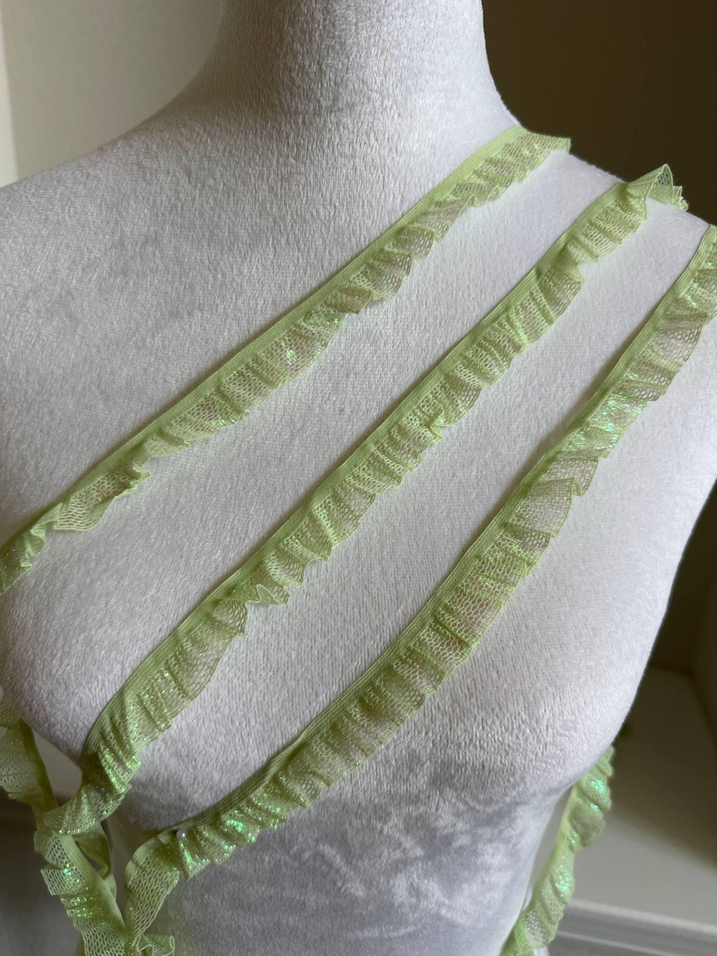 10yds 0.75 Inch Shimmer Elastic Ruffle Trim, Green Ruched Stretch Lace for Sewing, Y2K & Coquette Crafts Retail Wholesale