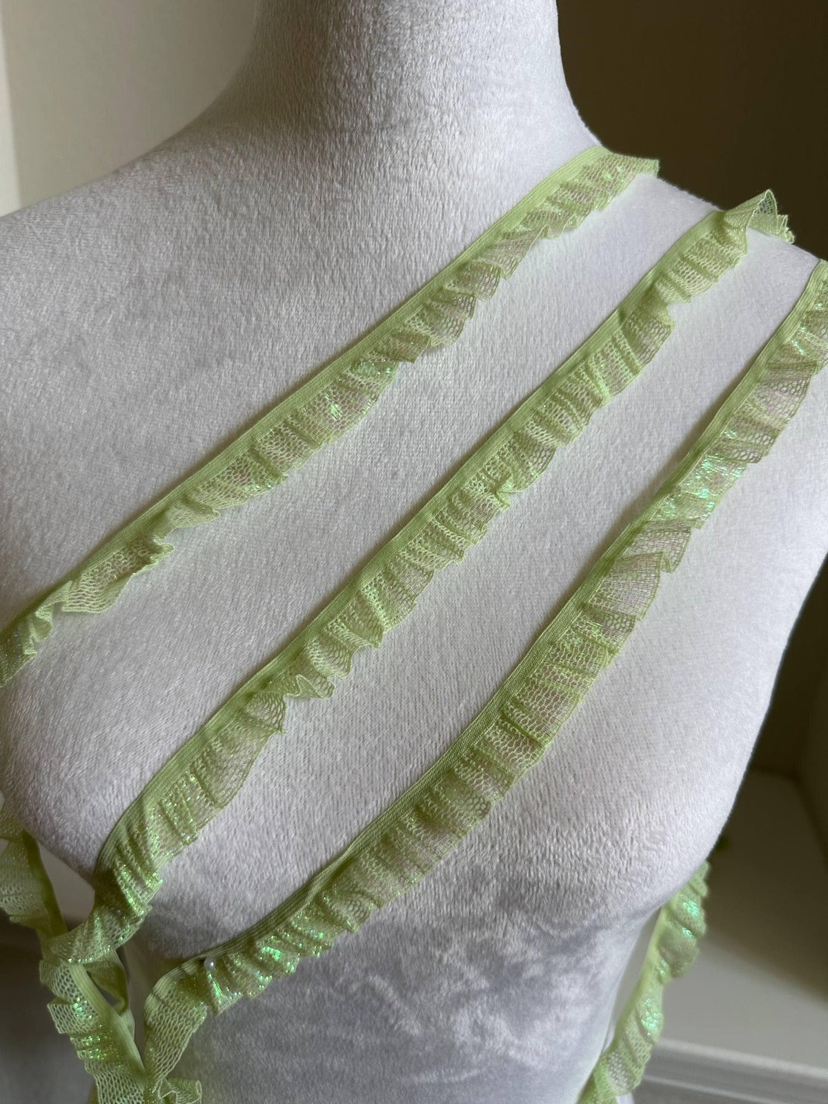 10yds 0.75 Inch Shimmer Elastic Ruffle Trim, Green Ruched Stretch Lace for Sewing, Y2K & Coquette Crafts Retail Wholesale