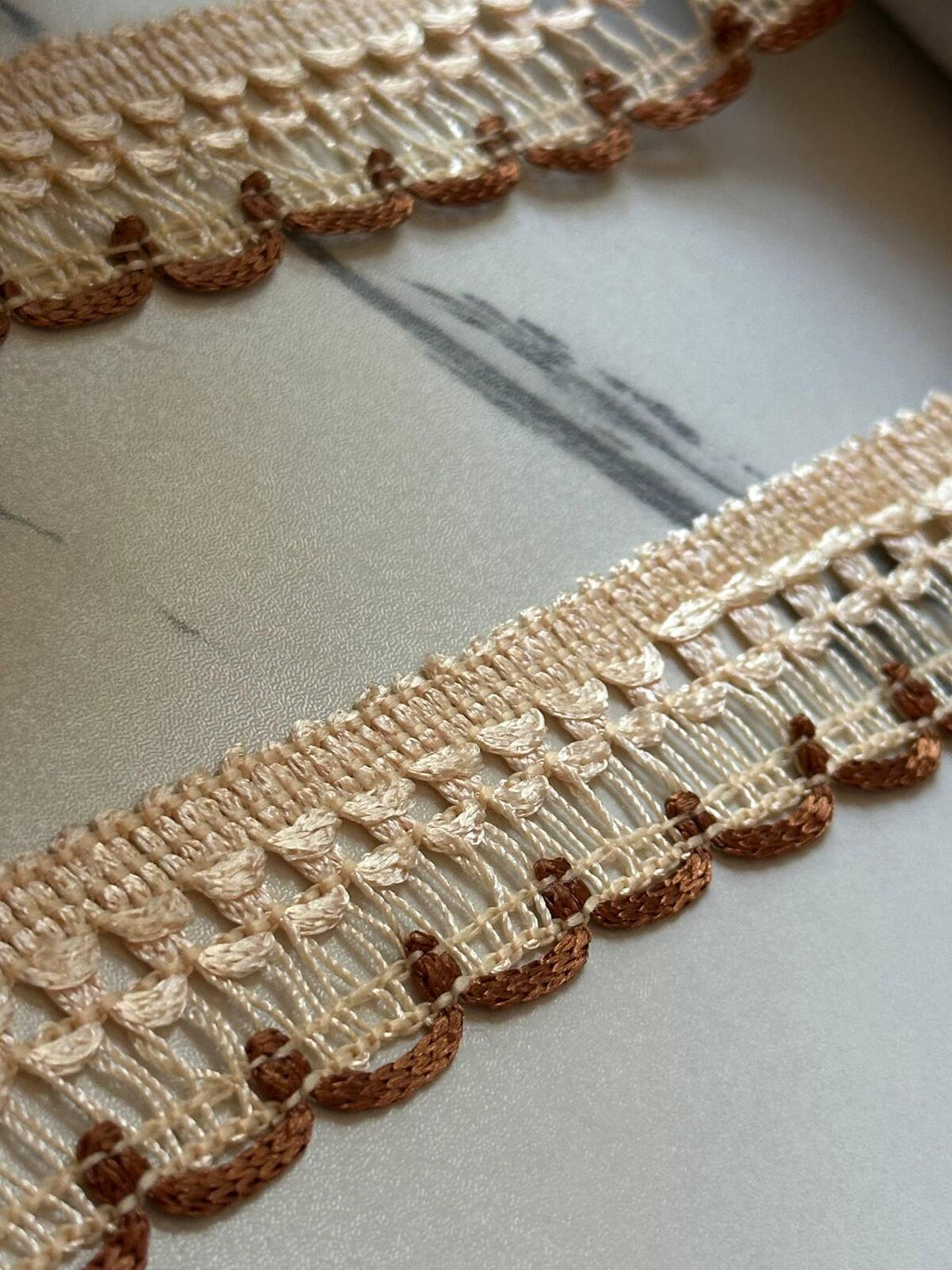 Two Tone Cream Brown Braided Scalloped Gimp Trim by the Yard, Vintage Woven Ribbon for Sewing Crafts, 1", Retail Wholesale Bulk