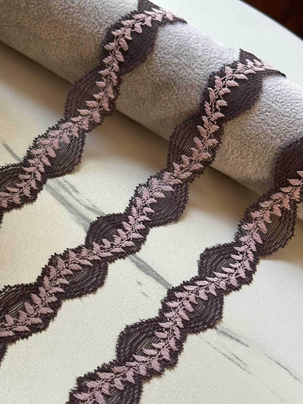 10yds Soft Dusty Mauve on Dark Brown Leafy Vine Stretch Lace Trim by the Yard, Narrow Elastic Ribbon, 0.85", Retail Wholesale Bulk
