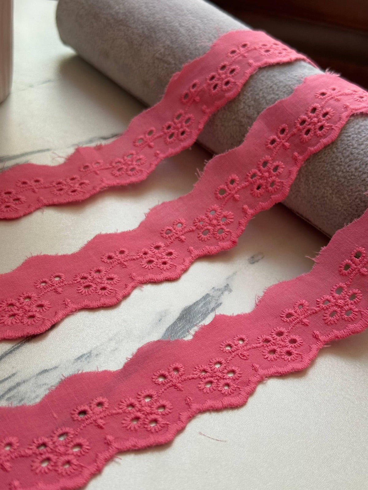 10yds  Coral Pink Cotton Eyelet Lace Trim by the Yard, Embroidered Floral Scalloped Lawn Ribbon for Apparel Crafts, 1" Retail Wholesale