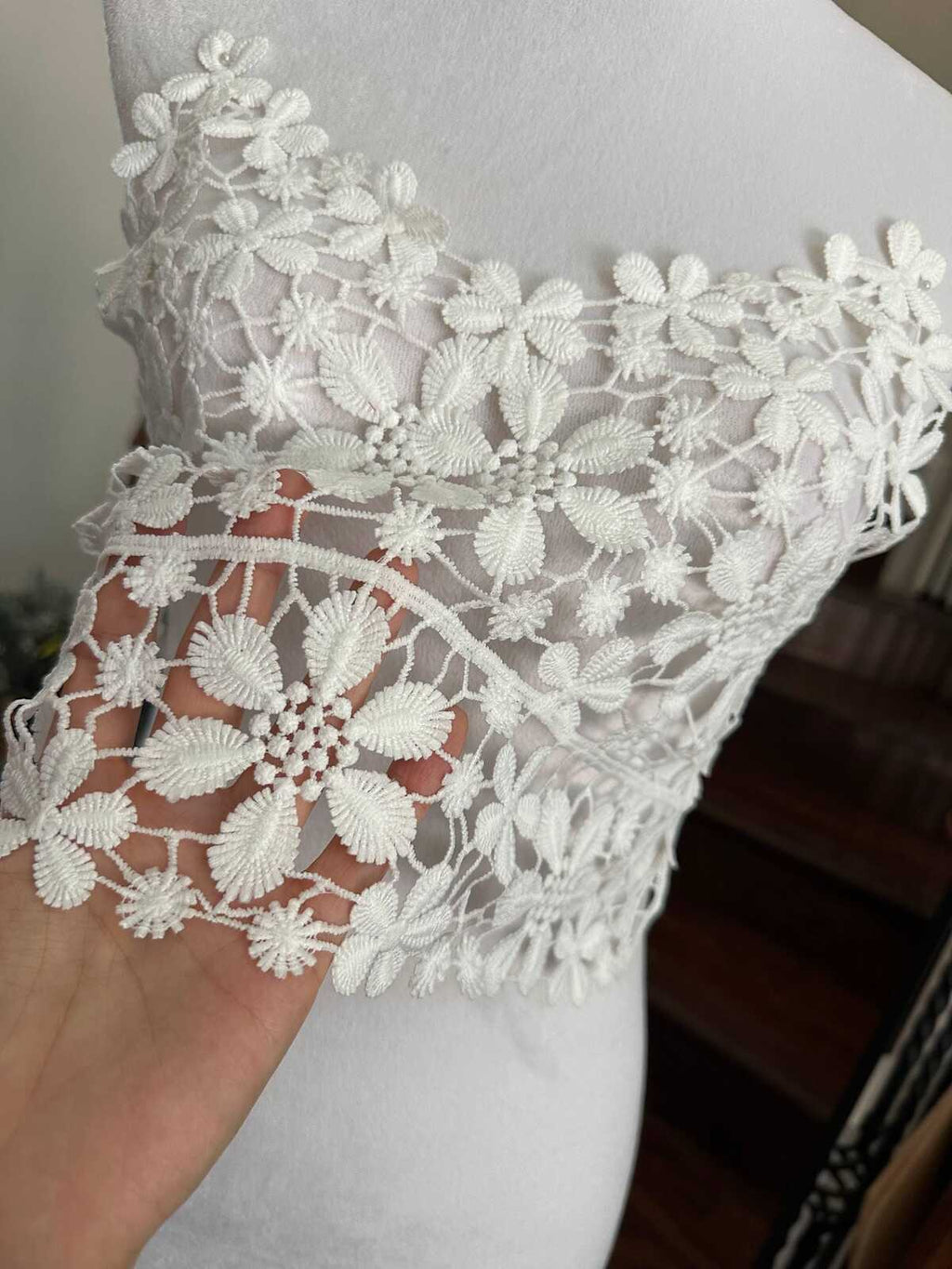 Off White Venetian Guipure Chemical Water Soluble Lace Cami Bodice Applique Floral Tube Top Motif Overlay for T-Shirt Gowns Crafts