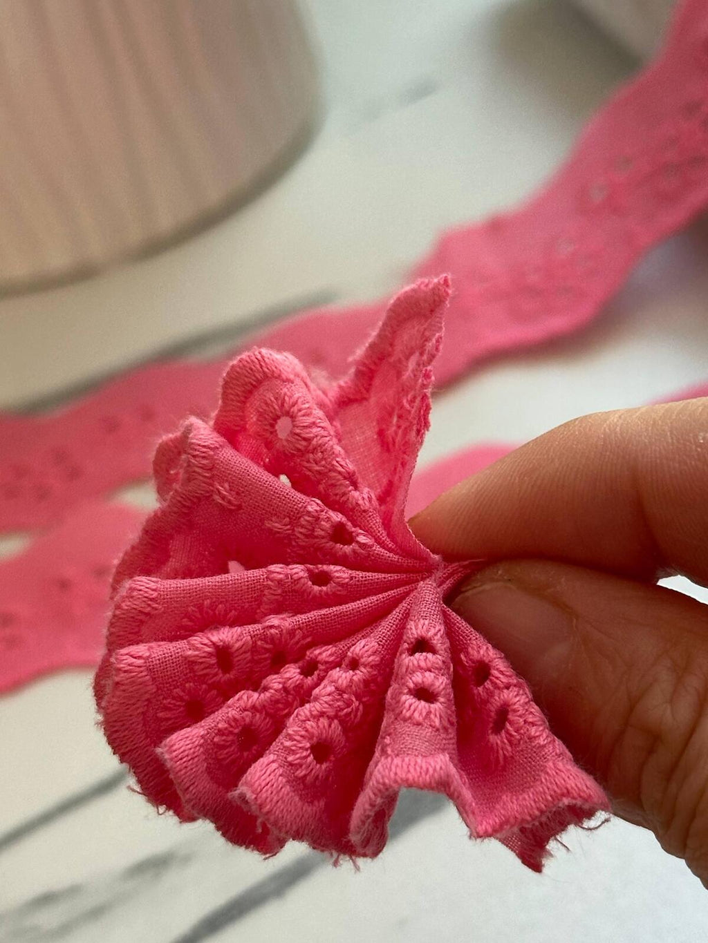 10yds  Coral Pink Cotton Eyelet Lace Trim by the Yard, Embroidered Floral Scalloped Lawn Ribbon for Apparel Crafts, 1" Retail Wholesale