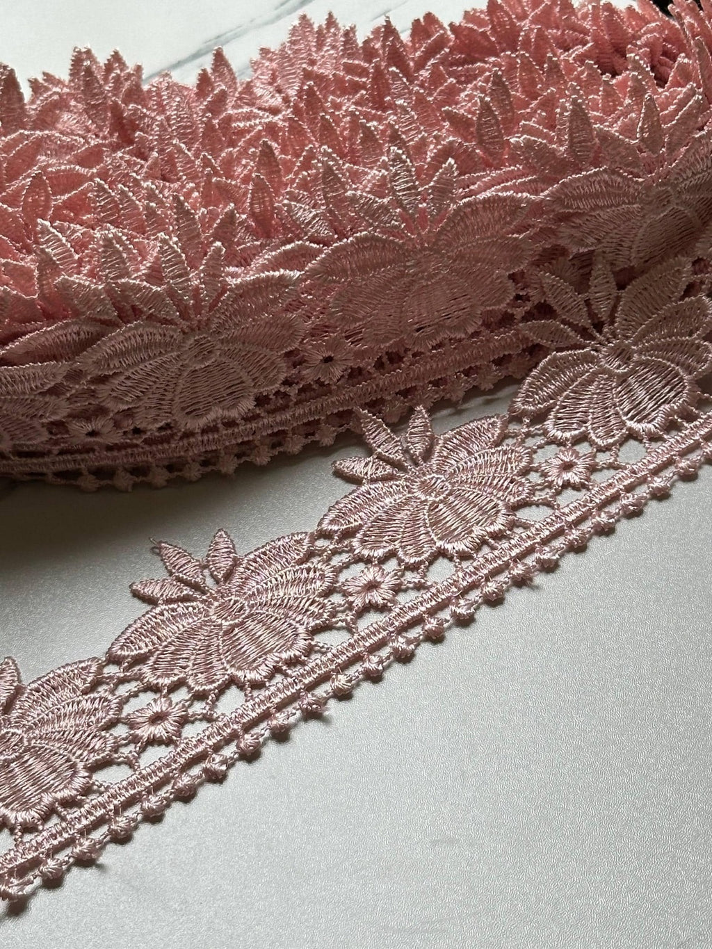 Vintage Dusty Rose Pink Guipure Water Soluble Floral Lace Trim by the Yard, Heavy Venetian Scalloped Ribbon, 2", Retail Wholesale Bulk