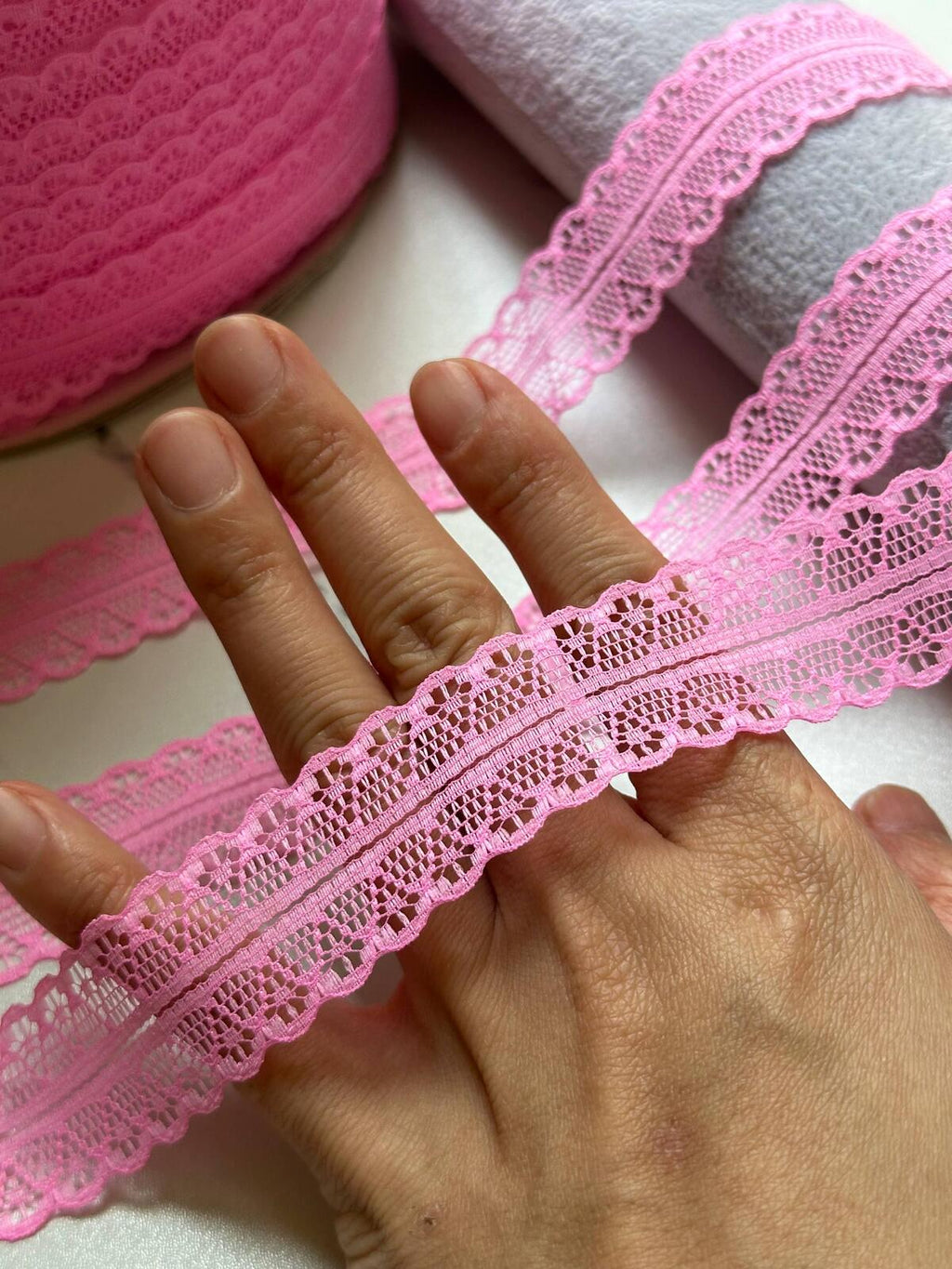 10yds Structured Bubblegum Pink Splitable Non-Stretch Lace Trim by the Yard, Dual Edge Narrow Ribbon for Crafts, 1", Retail Wholesale Bulk