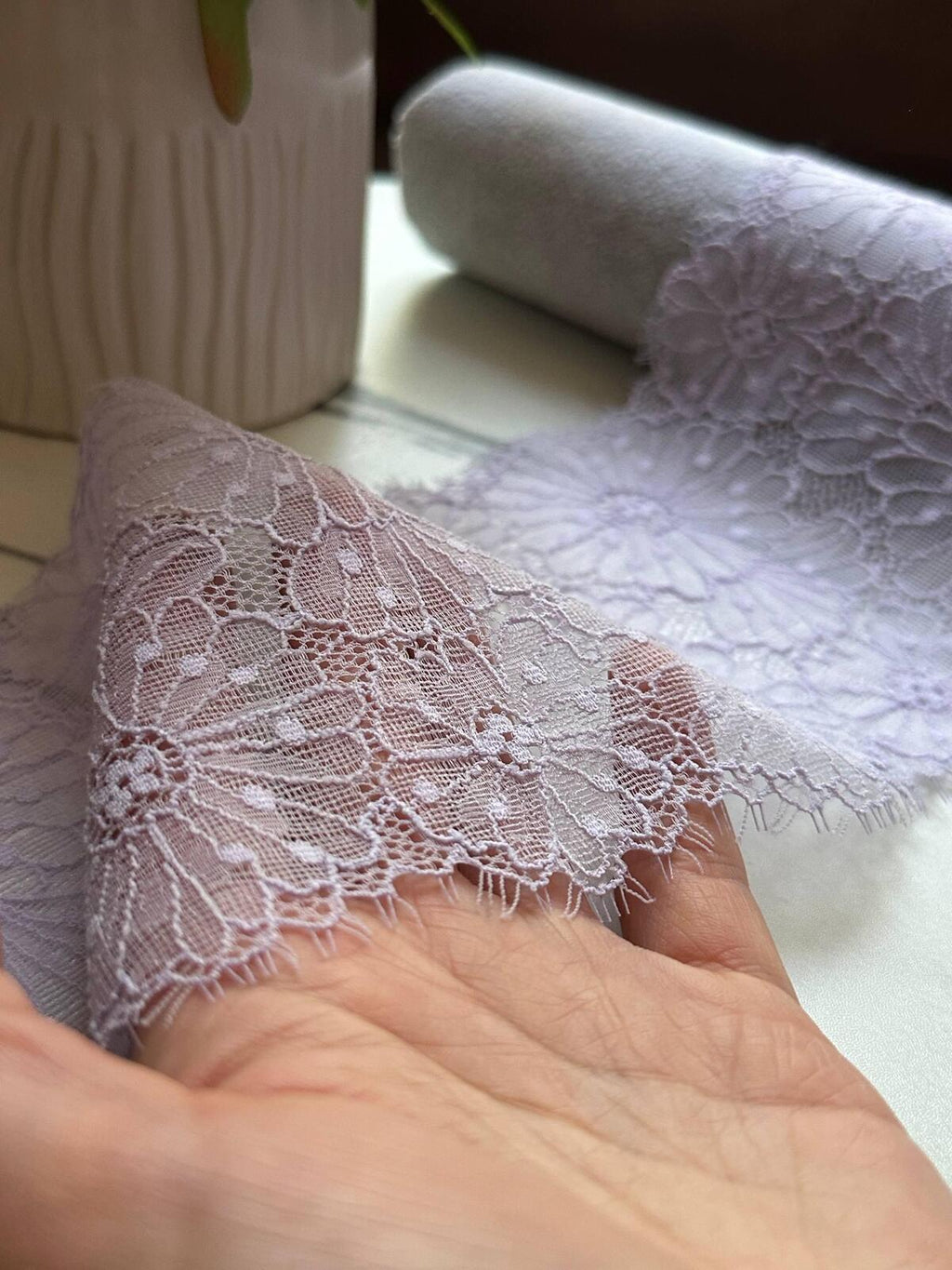 Dusty Lavender Daisy Stretch Eyelash Lace Trim by the Yard, Wide Floral Scalloped Ribbon for Lingerie Bridal, 4.5"