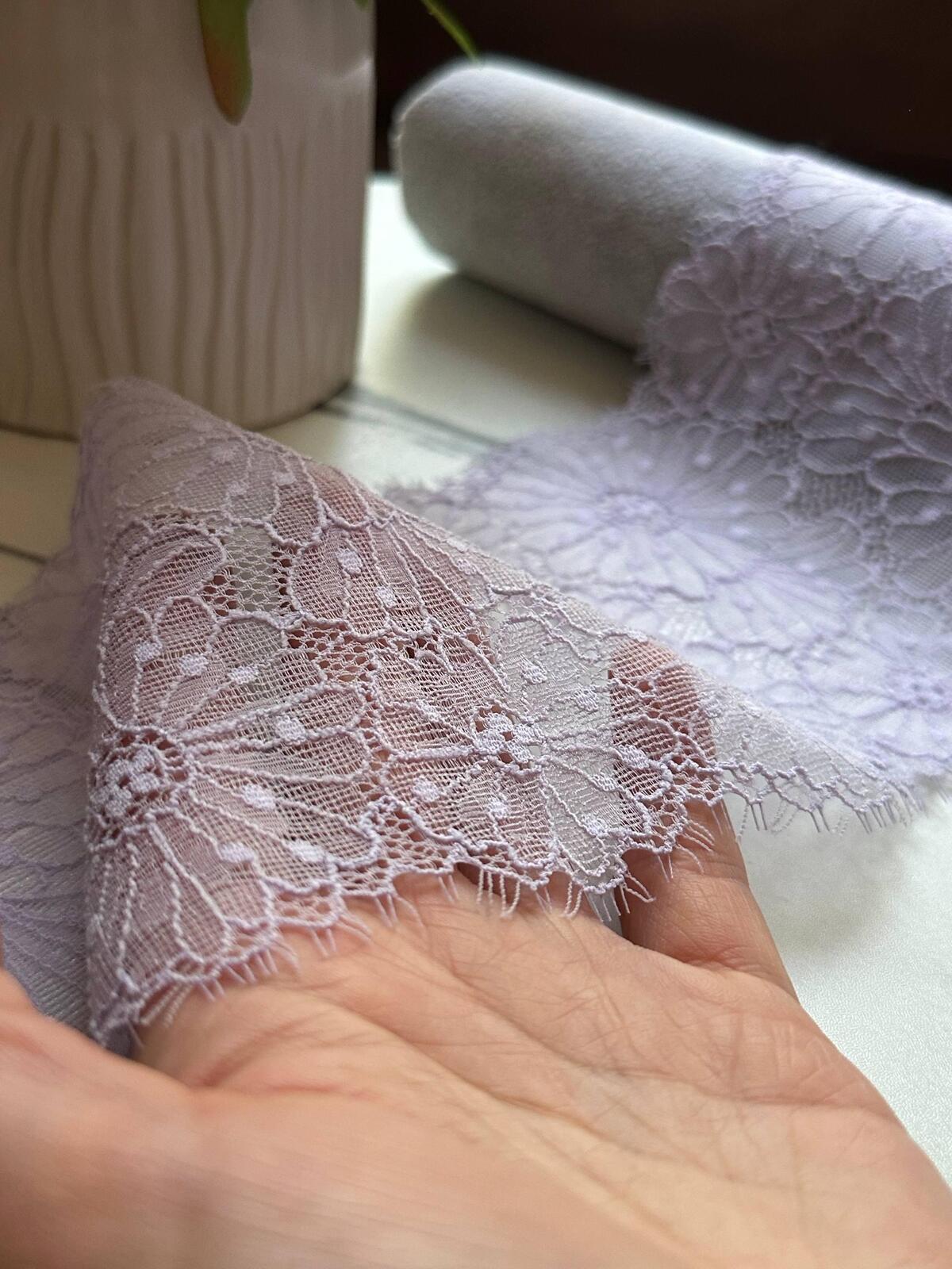 Dusty Lavender Daisy Stretch Eyelash Lace Trim by the Yard, Wide Floral Scalloped Ribbon for Lingerie Bridal, 4.5"
