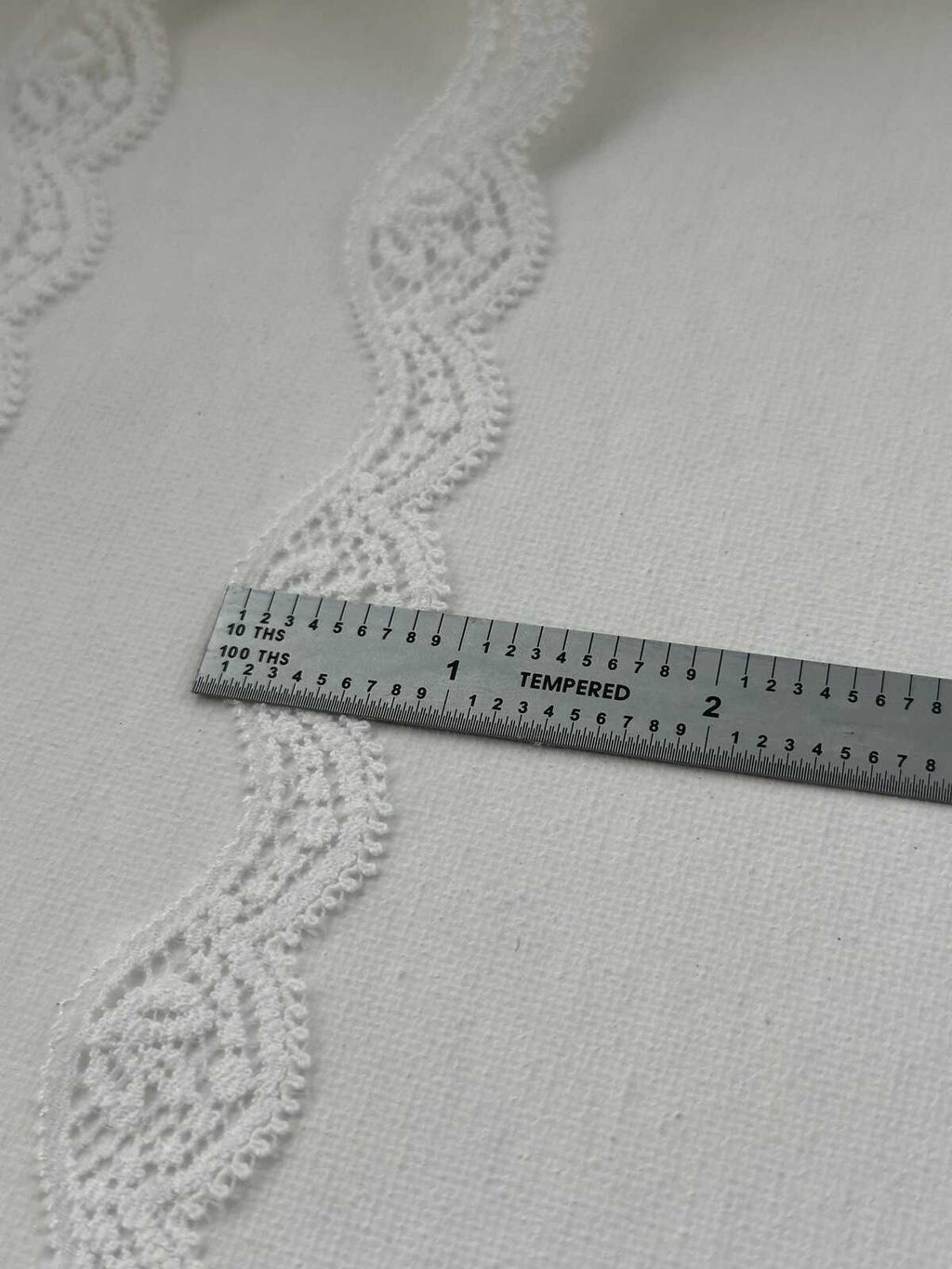 10Yds Stretch 0.9" Off-White Wavy Scalloped Rose Stretch Lace Trim Wholesale