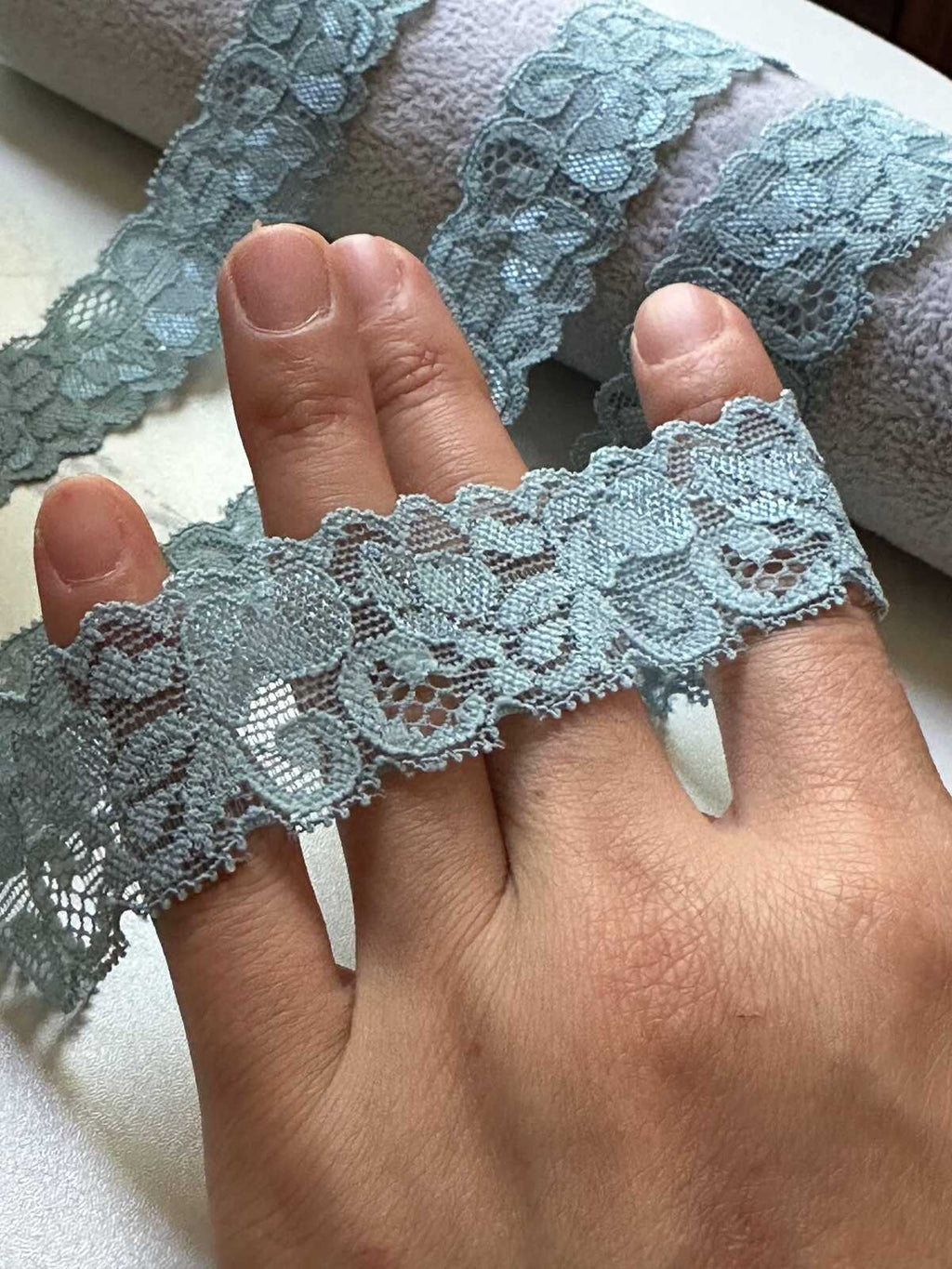 10yds Muted Sage Dust Floral Stretch Elastic Lace Trim, Symmetrical Semicircle Scalloped Narrow Ribbon for Lingerie Underwear Crafts, 1"