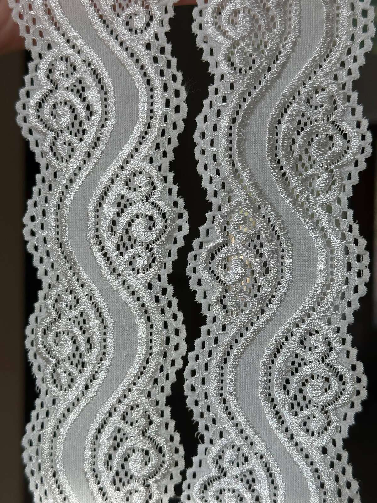 Soft Ivory White Wavy Vine Swirl Stretch Lace Trim by the Yard, Scalloped Elastic Ribbon for Coquette Crafts, 2.25", Retail Wholesale Bulk