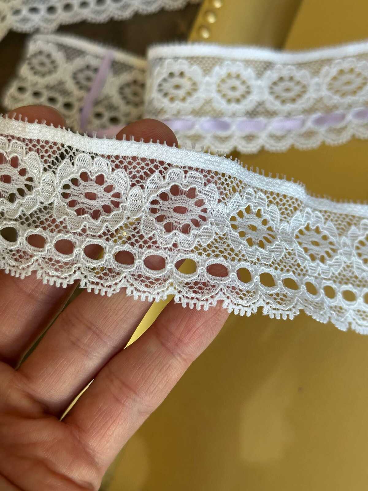 5yard 1.5" White Stretch Eyelash Lace Trim with Ribbon Slits by the Yard, Elastic Beading Lace Insert for Lolita, Lingerie, Garter, Doll
