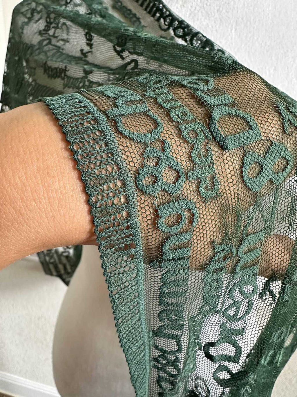 Two Tone Forest Green English Alphabet Letters Embroidered Mesh Lace Trim Single Scalloped Tulle Ribbon for Lingerie Gowns Crafts, 7.8"