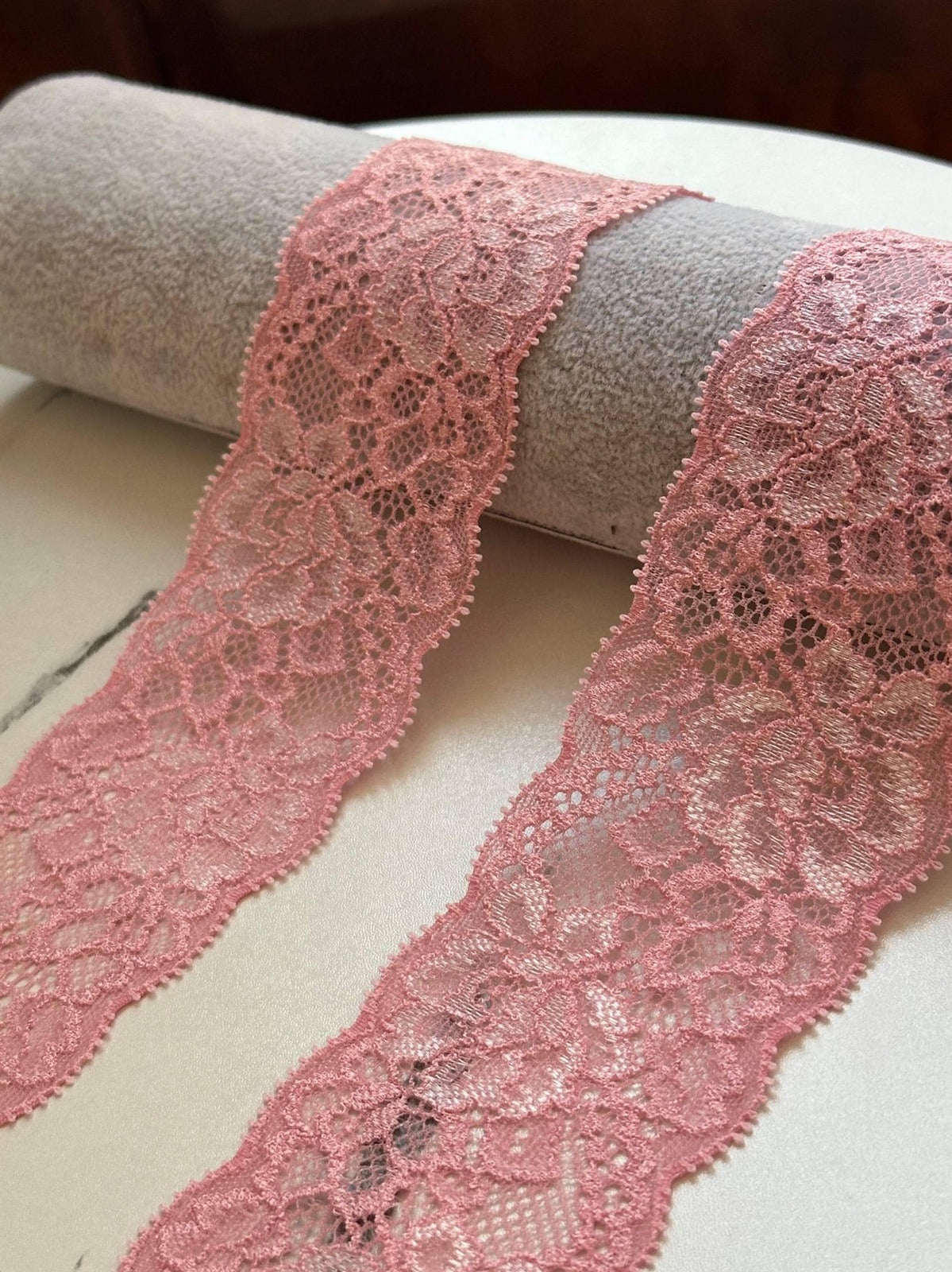 Soft Dusty Rose Pink Floral Stretch Lace Trim by the Yard, Scalloped Elastic Ribbon for Coquette Lingerie Apparel Crafts, 2"