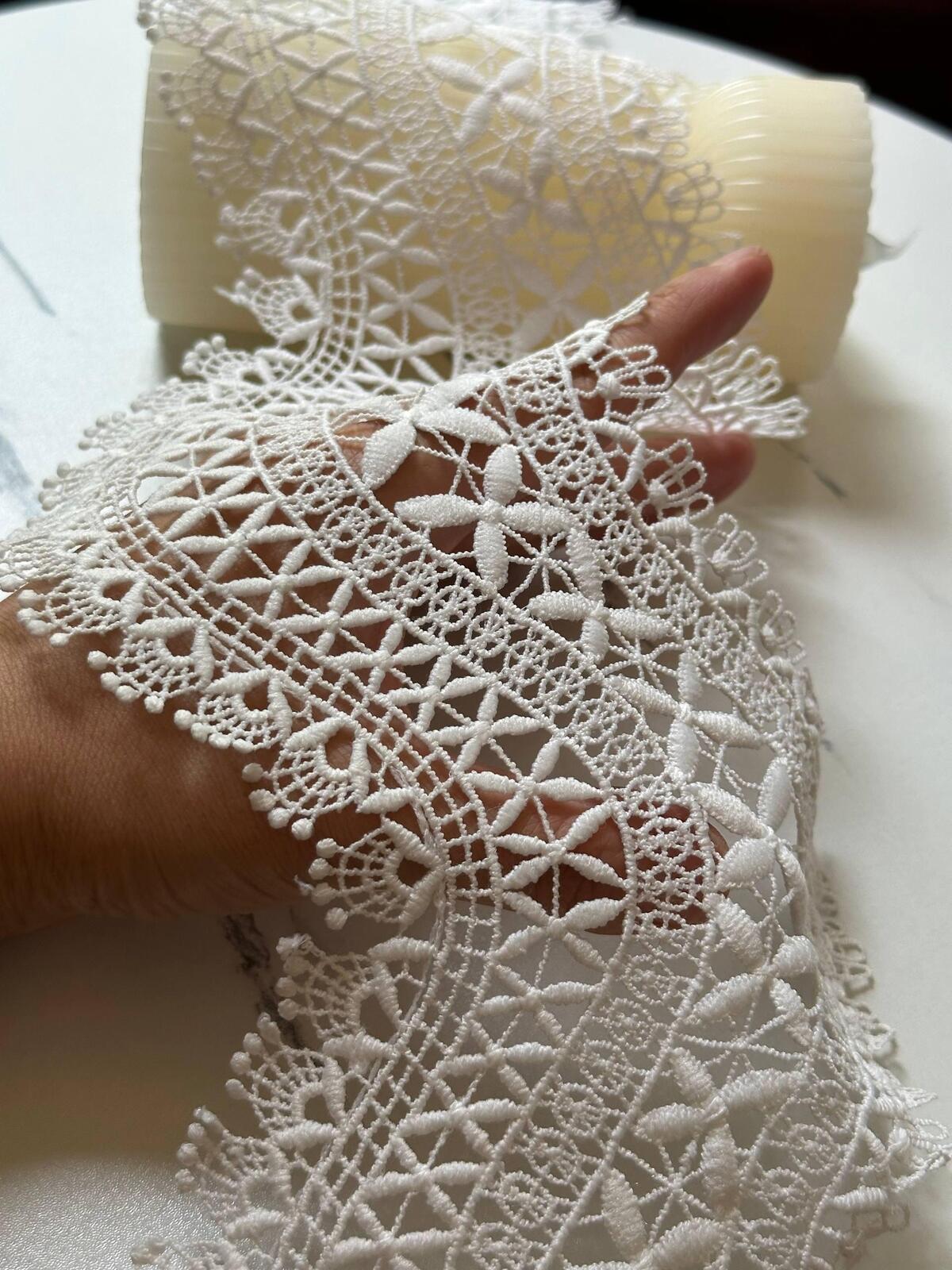 4.25" White Guipure Lace Trim Wide Venice Chemical Embroidered Scalloped Edge Water Soluble Lace for Cotton Skirt Garment Sewing