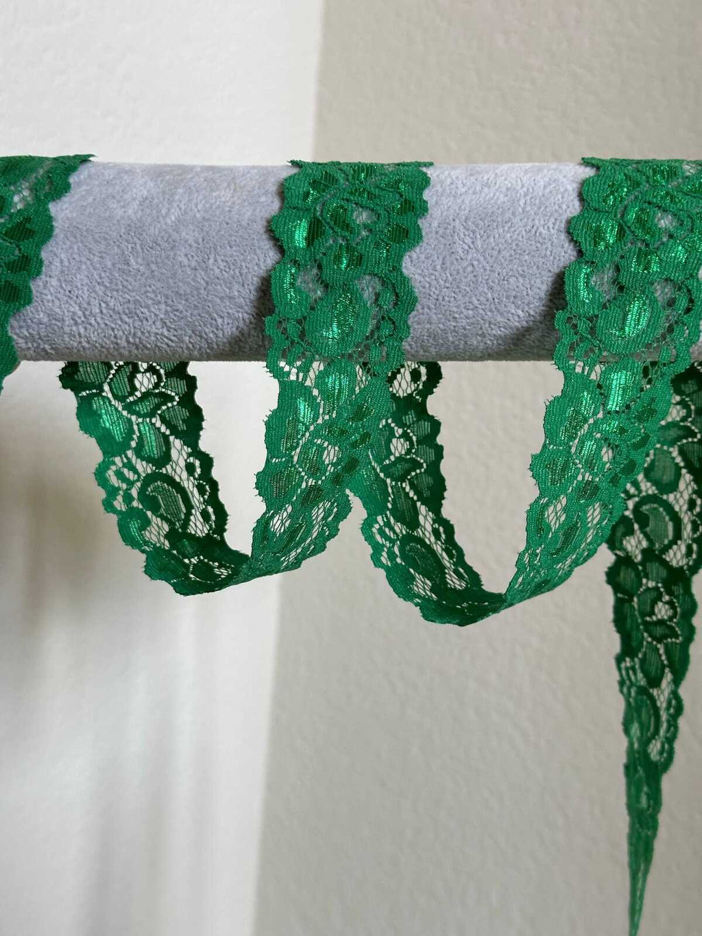 10yds  1.5" Kelly Green Stretch Elastic Lace Trim Floral Silky Shiny Scalloped Edge Ribbon for Lingerie  Crafts Sewing Retail Wholesale