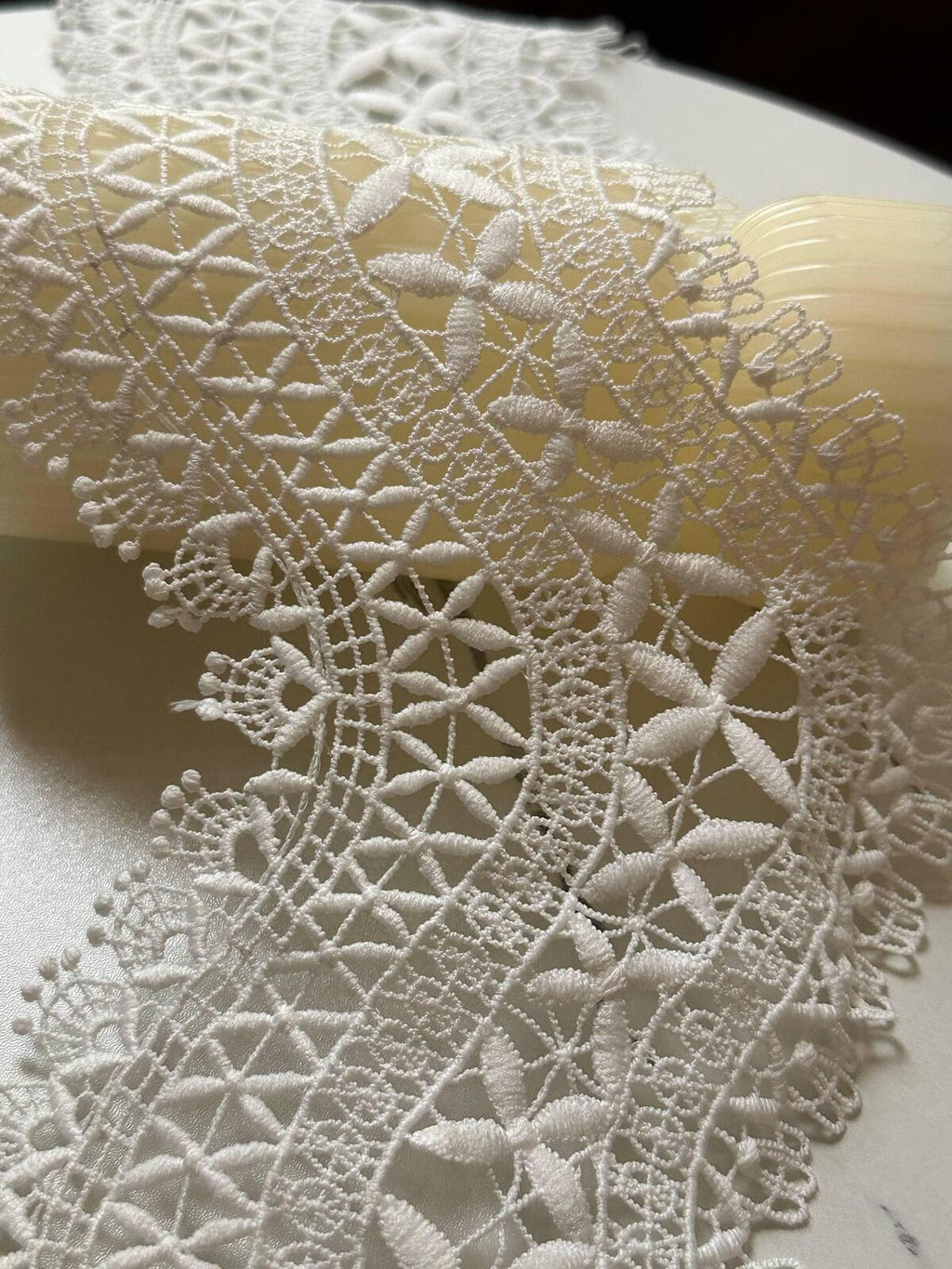 4.25" White Guipure Lace Trim Wide Venice Chemical Embroidered Scalloped Edge Water Soluble Lace for Cotton Skirt Garment Sewing