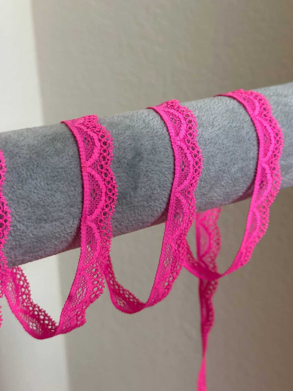 10yds 0.6" Hot Pink Stretch Elastic Lace Trim Dainty Scalloped Edge Neon Pink Ribbon for Lingerie Underwear  Crafts Sewing Retail Wholesale