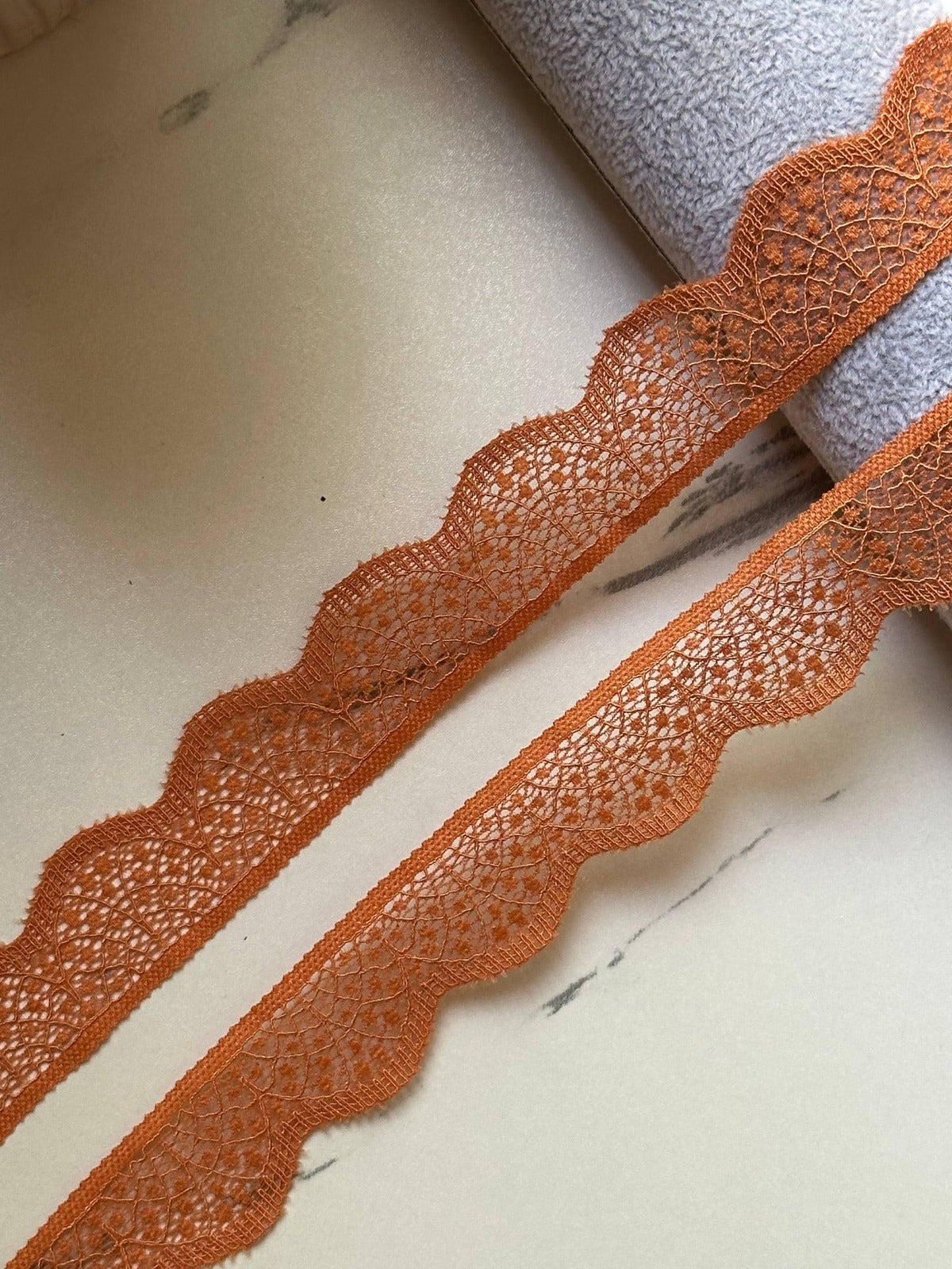 10yds Pumpkin Spice Polka Dot Floral Stretch Lace Trim by the Yard, Single Scalloped Narrow Elastic Ribbon for Lingerie Bridal Crafts, 1"