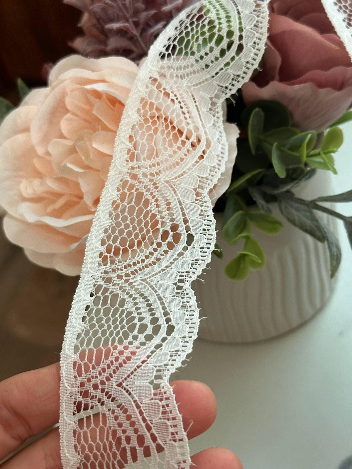 10yds Crisp White Floral Non Stretch Rigid Lace Trim by the Yard, Narrow Scalloped Galloon Ribbon for Bridal Crafts, 1.5" Retail Wholesale