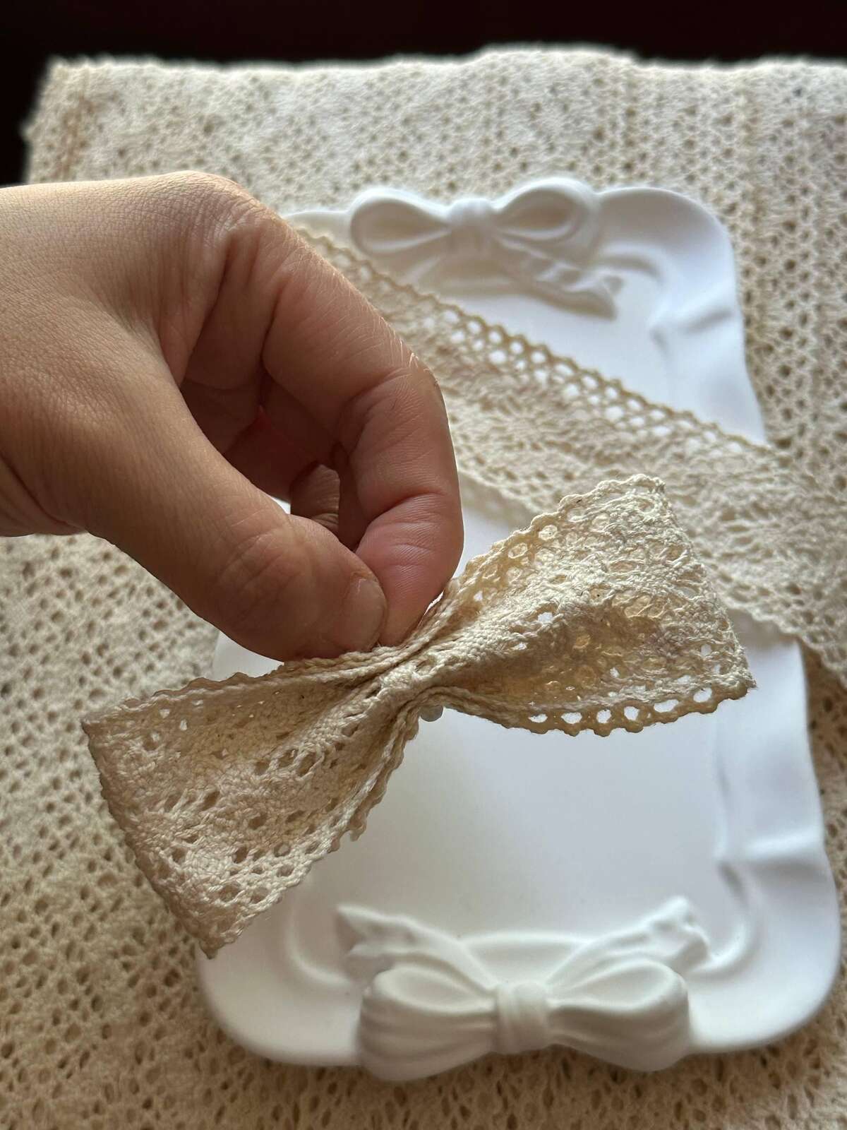Natural Beige Cotton Crochet Lace Trim by the Yard, Vintage Symmetrical Scalloped Insertion Ribbon for Crafts, 1.4"