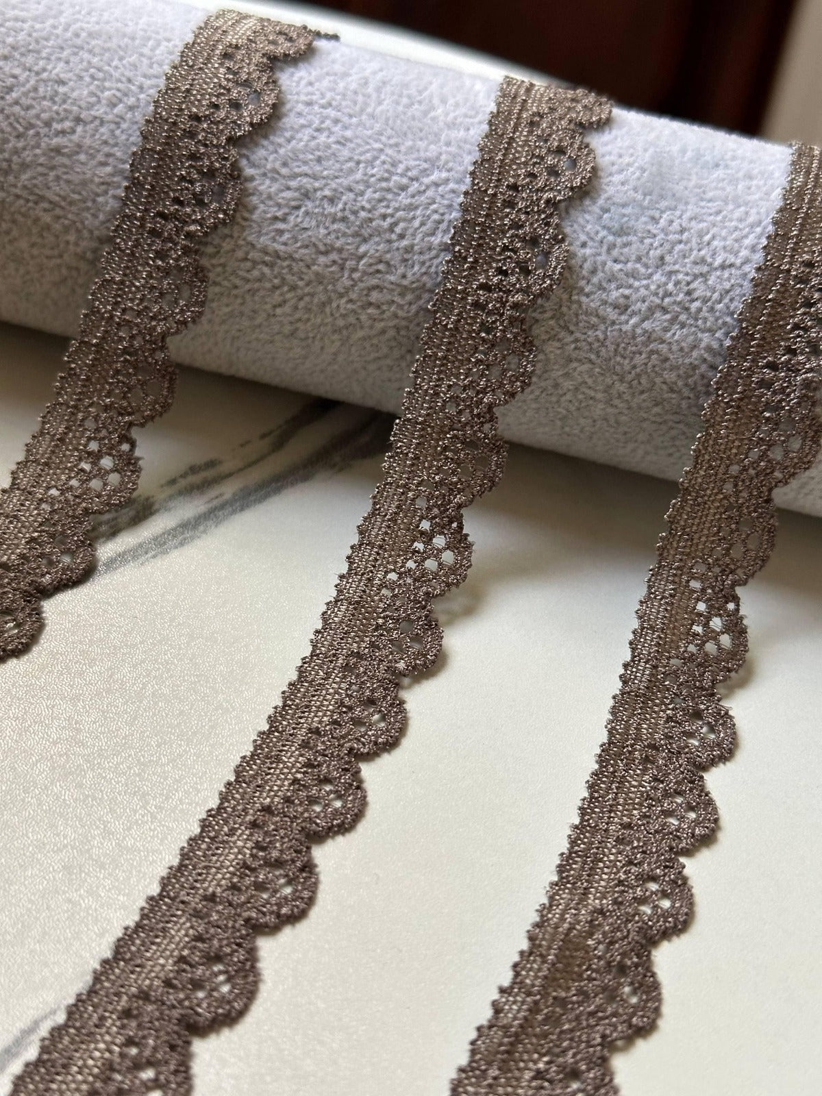 10yds Antique Bronze Gold Geometric Stretch Elastic Lace Trim Single Scalloped Narrow Ribbon for Lingerie Underwear Crafts, 0.6"