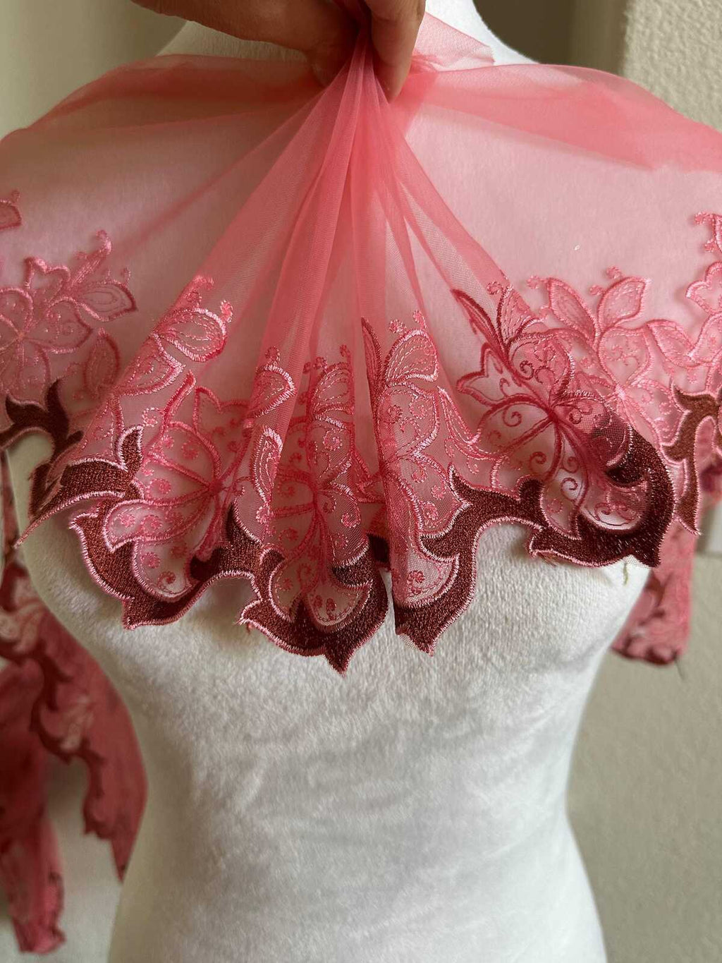 8" Two Tone Pink Mesh Lace Trim Exquisite Scalloped Edge Vine Floral Tulle Ribbon for Lingerie Bridal Gowns Veil Crafts Sewing