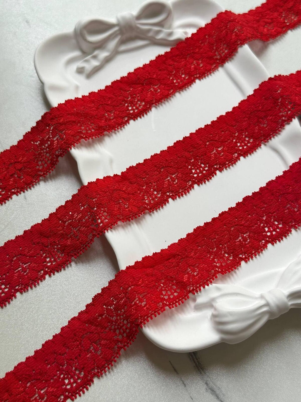 10yds Deep Retro Red Floral Stretch Elastic Lace Trim Symmetrical Double Scalloped Narrow Ribbon for Lingerie Underwear Hair Bows Crafts, 1"