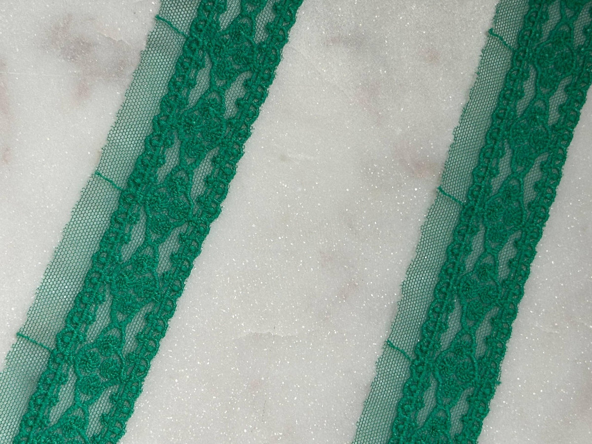 Christmas Emerald Green Mesh Embroidered Scalloped Lace Trim by the Yard, Vintage Floral Ribbon for Crafts, 1", Retail Wholesale Bulk