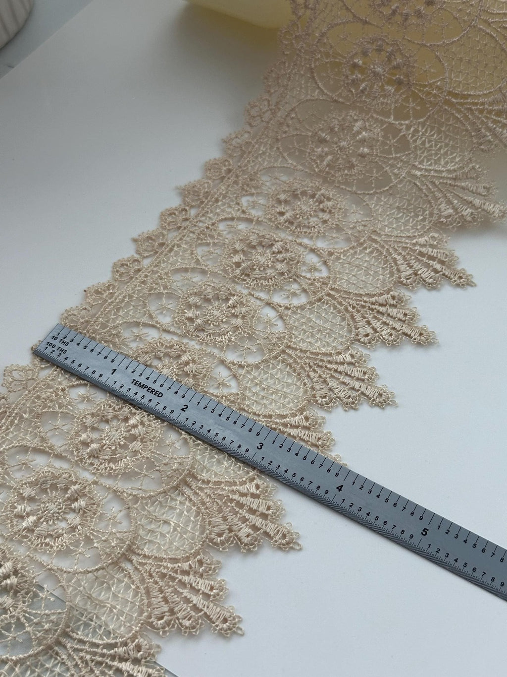 1Yd Non-Stretch 4" Vintage Beige Floral Guipure Chemical Lace Trim Wholesale