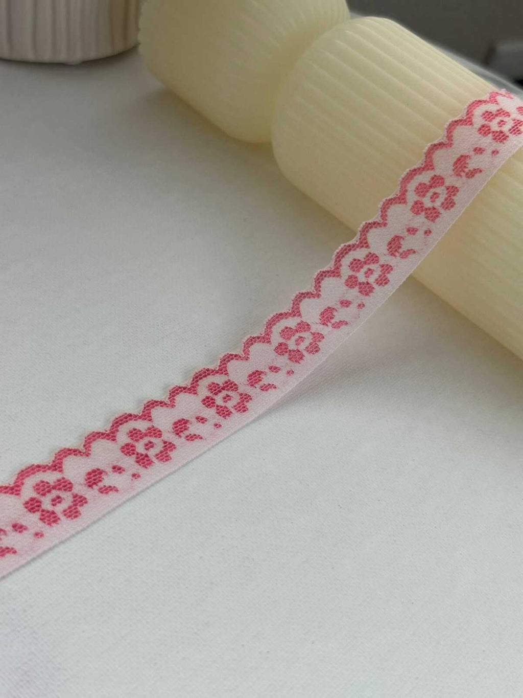 10Yds Stretch 0.8" Off-White Pink Floral Scalloped Stretch Lace Wholesale