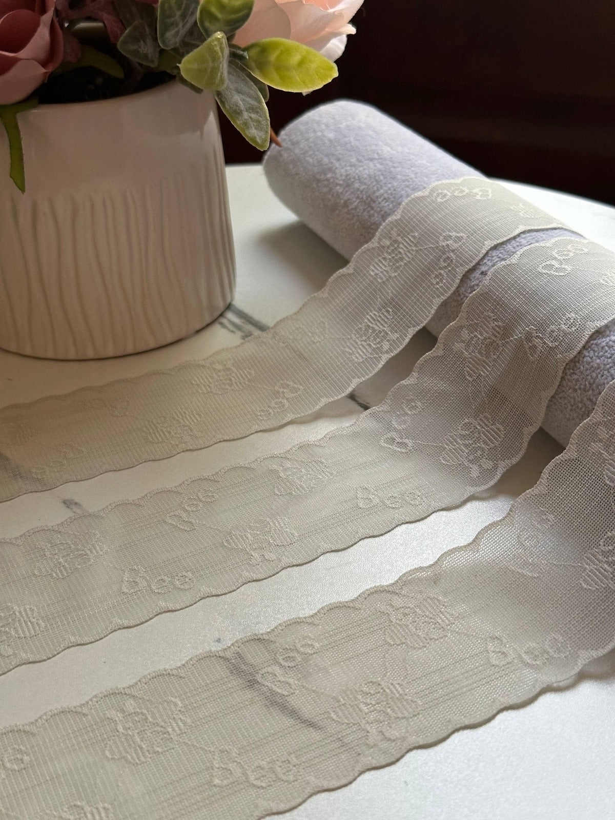10yds  Ivory White Honeybee Stretch Elastic Lace Trim by the Yard, Super Soft Ultra Flexible Ribbon for Baby Headband Nursery Crafts, 2"