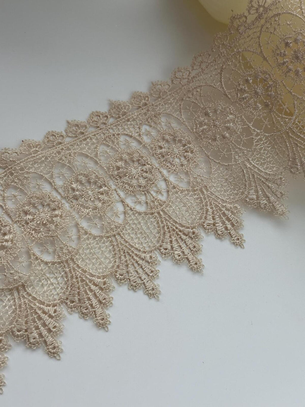 1Yd Non-Stretch 4" Vintage Beige Floral Guipure Chemical Lace Trim Wholesale