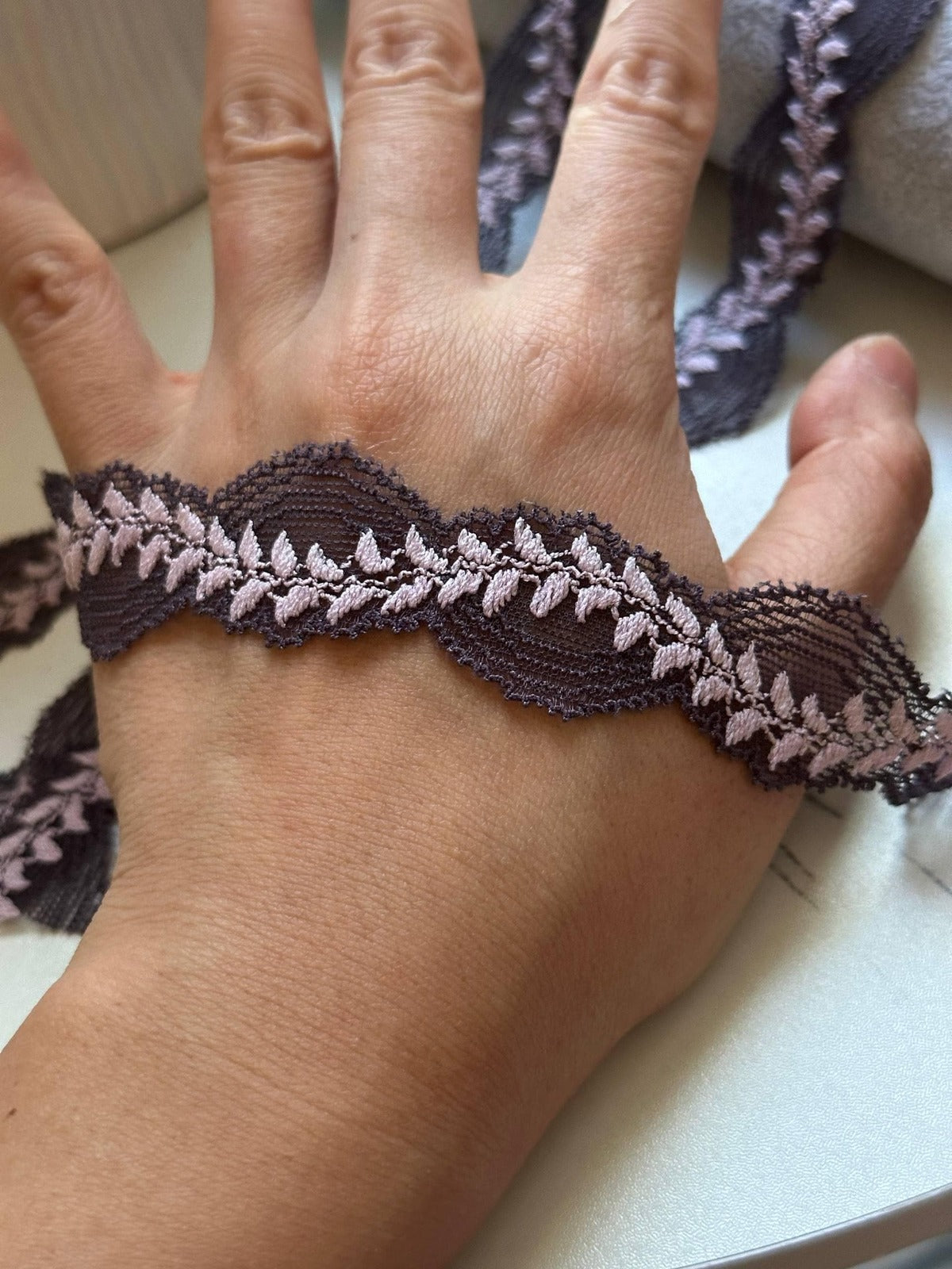 10yds Soft Dusty Mauve on Dark Brown Leafy Vine Stretch Lace Trim by the Yard, Narrow Elastic Ribbon, 0.85", Retail Wholesale Bulk