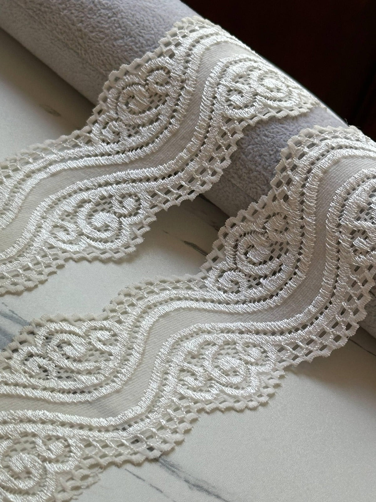 Soft Ivory White Wavy Vine Swirl Stretch Lace Trim by the Yard, Scalloped Elastic Ribbon for Coquette Crafts, 2.25", Retail Wholesale Bulk