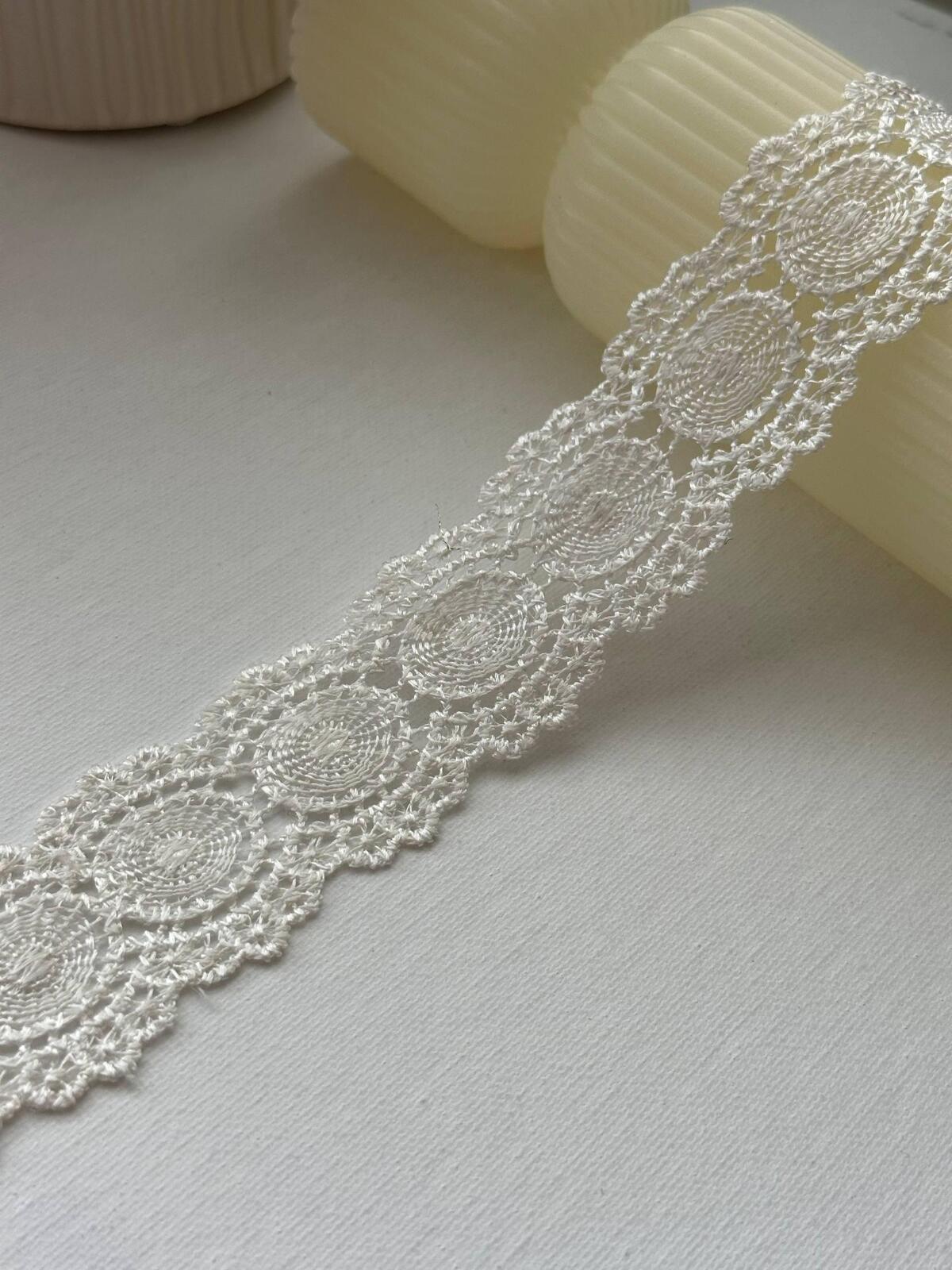 6Yds Non-Stretch 1.5" Off-White Circular Guipure Venetian Lace Trim Wholesale