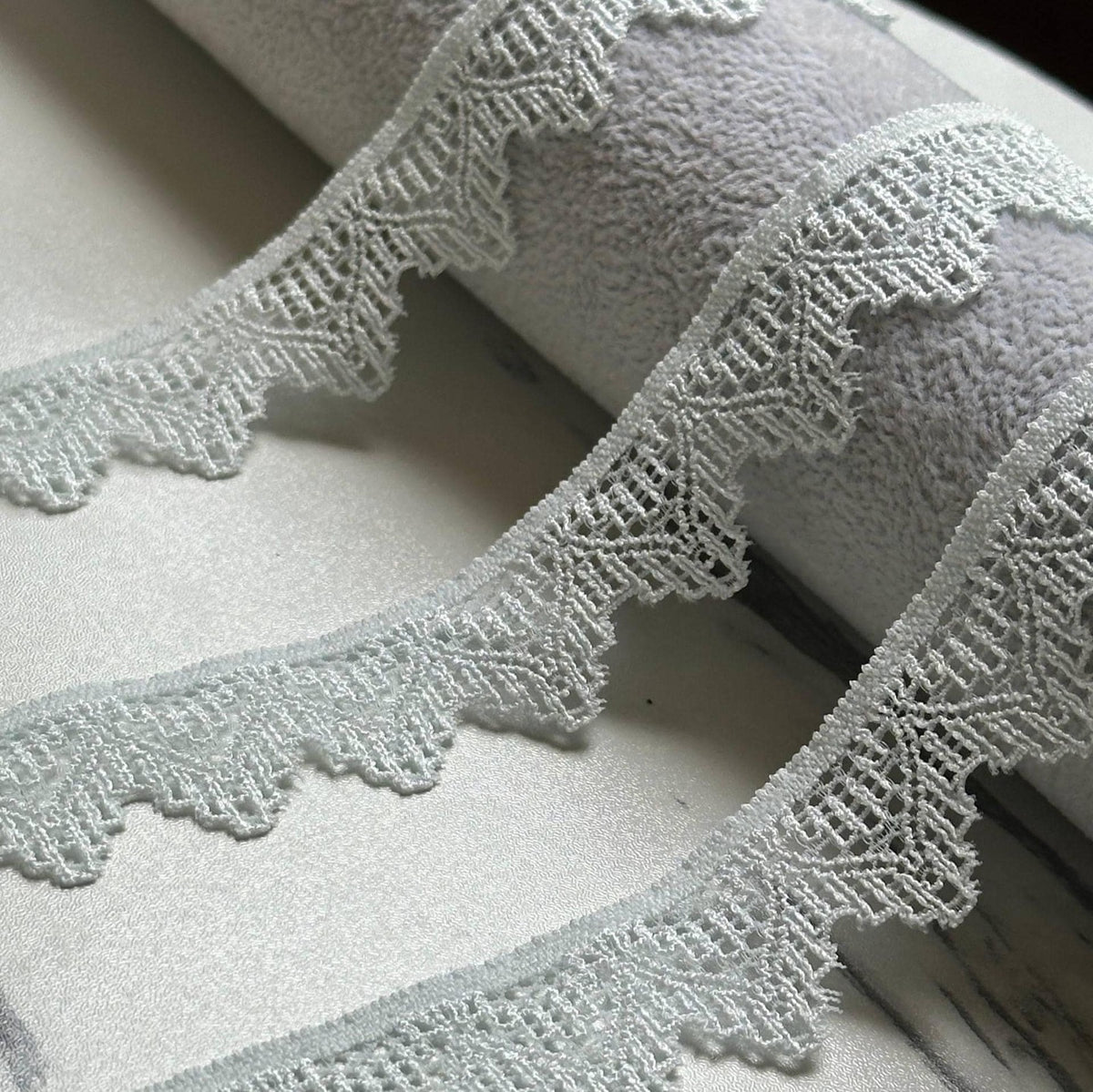 10yds Soft Pale Ice Blue Crown Scalloped Stretch Lace Trim by the Yard, Narrow Elastic Ribbon for Coquette Crafts, 0.85", Retail Wholesale
