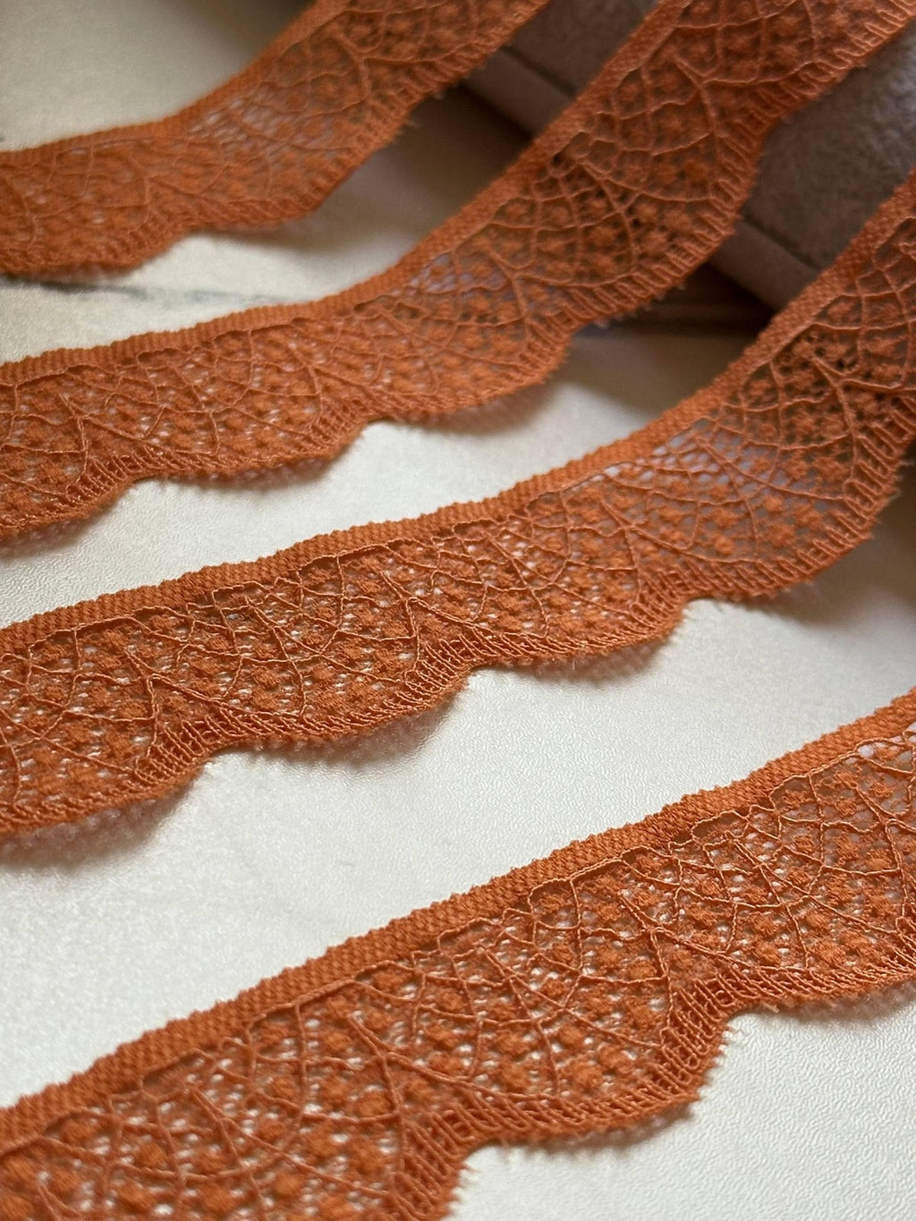 10yds Pumpkin Spice Polka Dot Floral Stretch Lace Trim by the Yard, Single Scalloped Narrow Elastic Ribbon for Lingerie Bridal Crafts, 1"