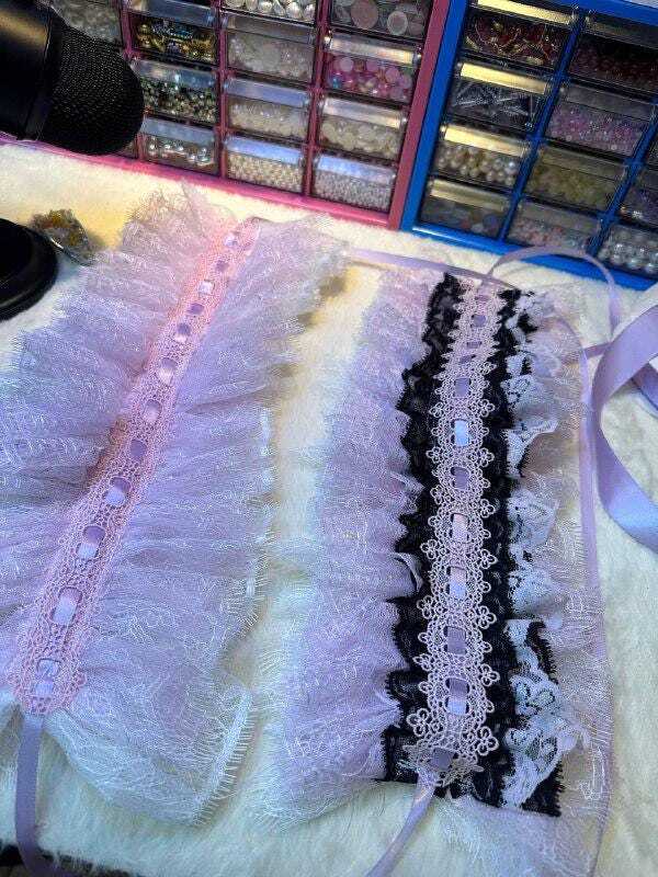 NOT FOR SALE - Display Only] Handmade Lace Headband / Craft Showcase