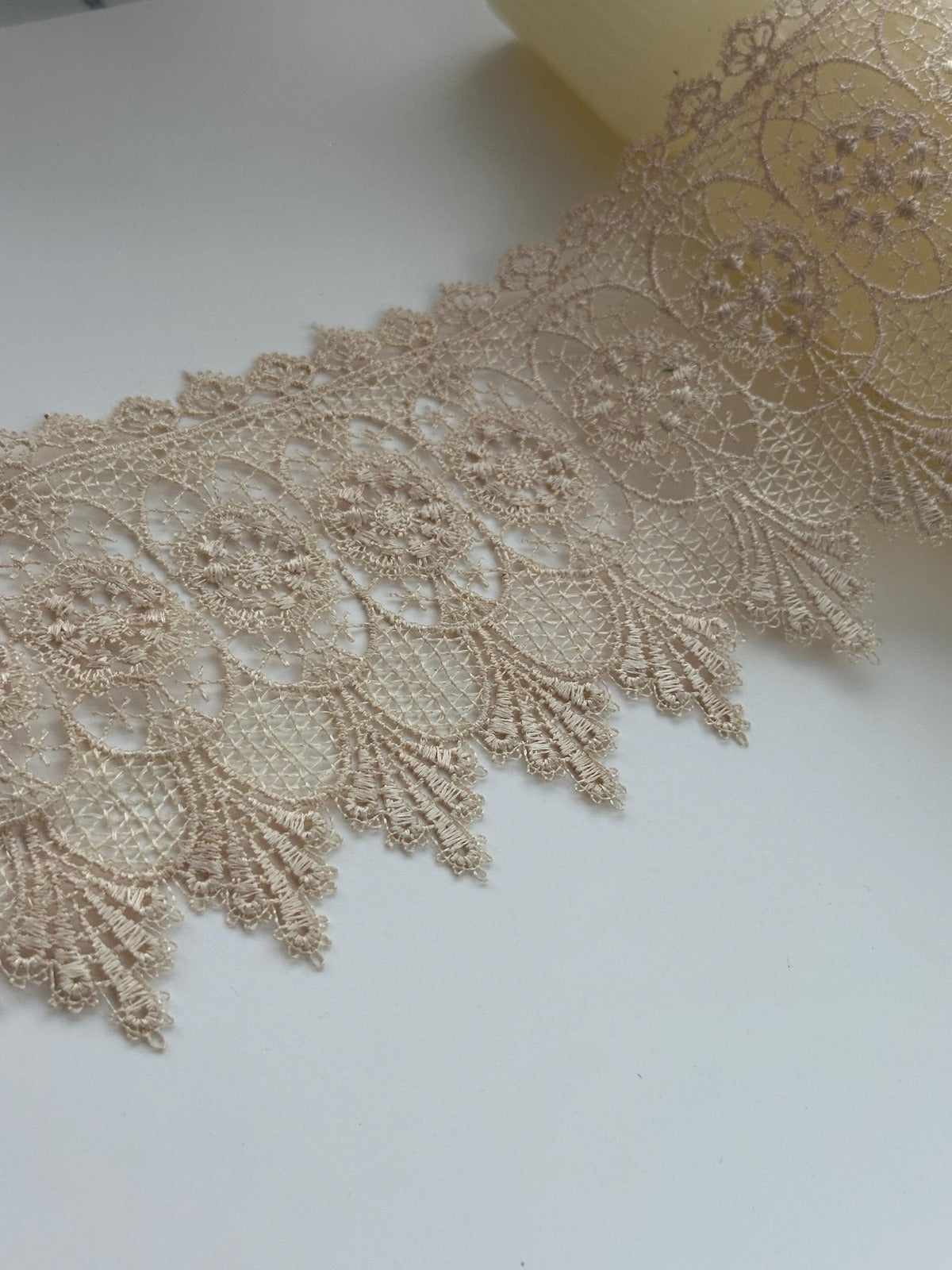1Yd Non-Stretch 4" Vintage Beige Floral Guipure Chemical Lace Trim Wholesale