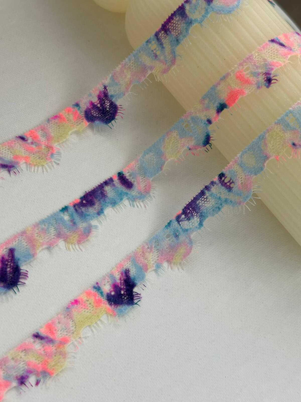 15Yds Stretch 0.7" Rainbow Eyelash Scalloped Stretch Lace Wholesale