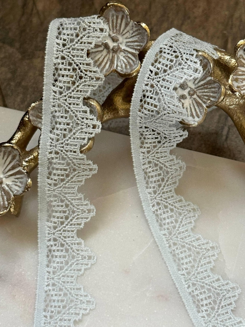 10yds Soft Pale Ice Blue Crown Scalloped Stretch Lace Trim by the Yard, Narrow Elastic Ribbon for Coquette Crafts, 0.85", Retail Wholesale