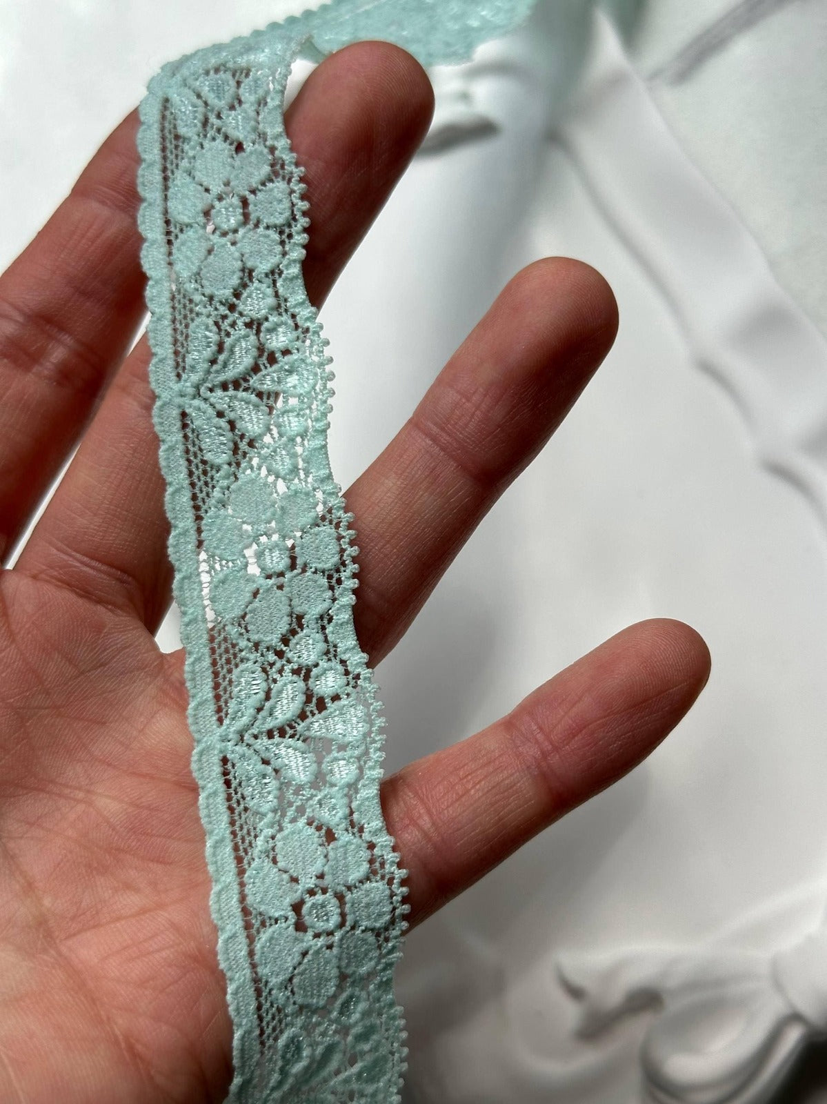 10yds Mint Green Pastel Aqua Floral Stretch Elastic Lace Trim Symmetrical Double Scalloped Narrow Ribbon for Lingerie Craft Sewing, 0.85"