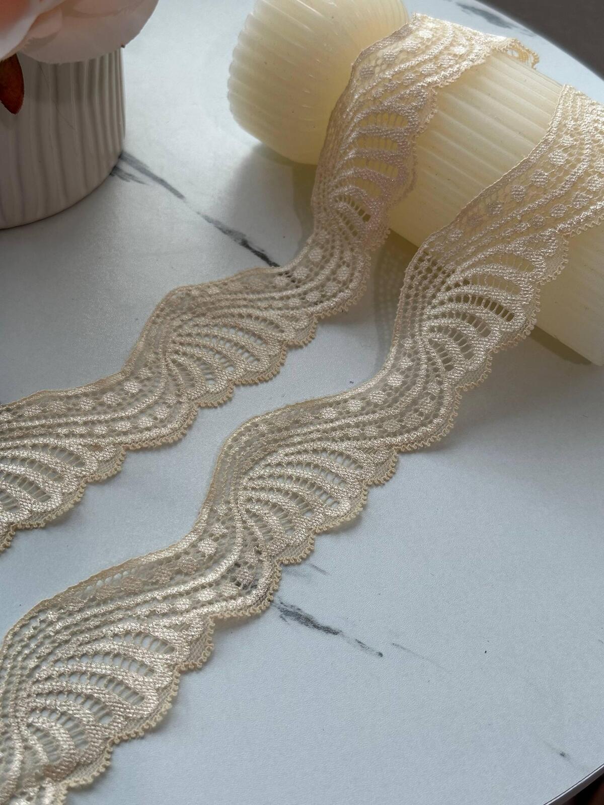 10Yds Stretch 1.6" Beige Butterfly Wing Fan Scalloped Stretch Lace Wholesale