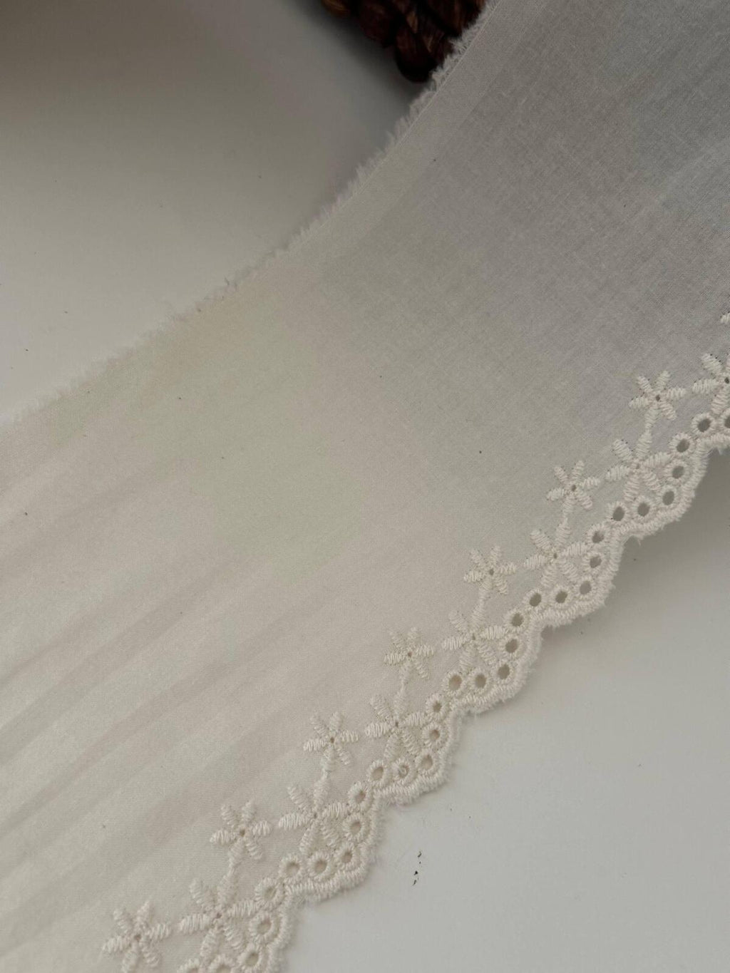 2Yds Non-Stretch 4" Off-White Cotton Eyelet Embroidered Lace Trim Wholesale