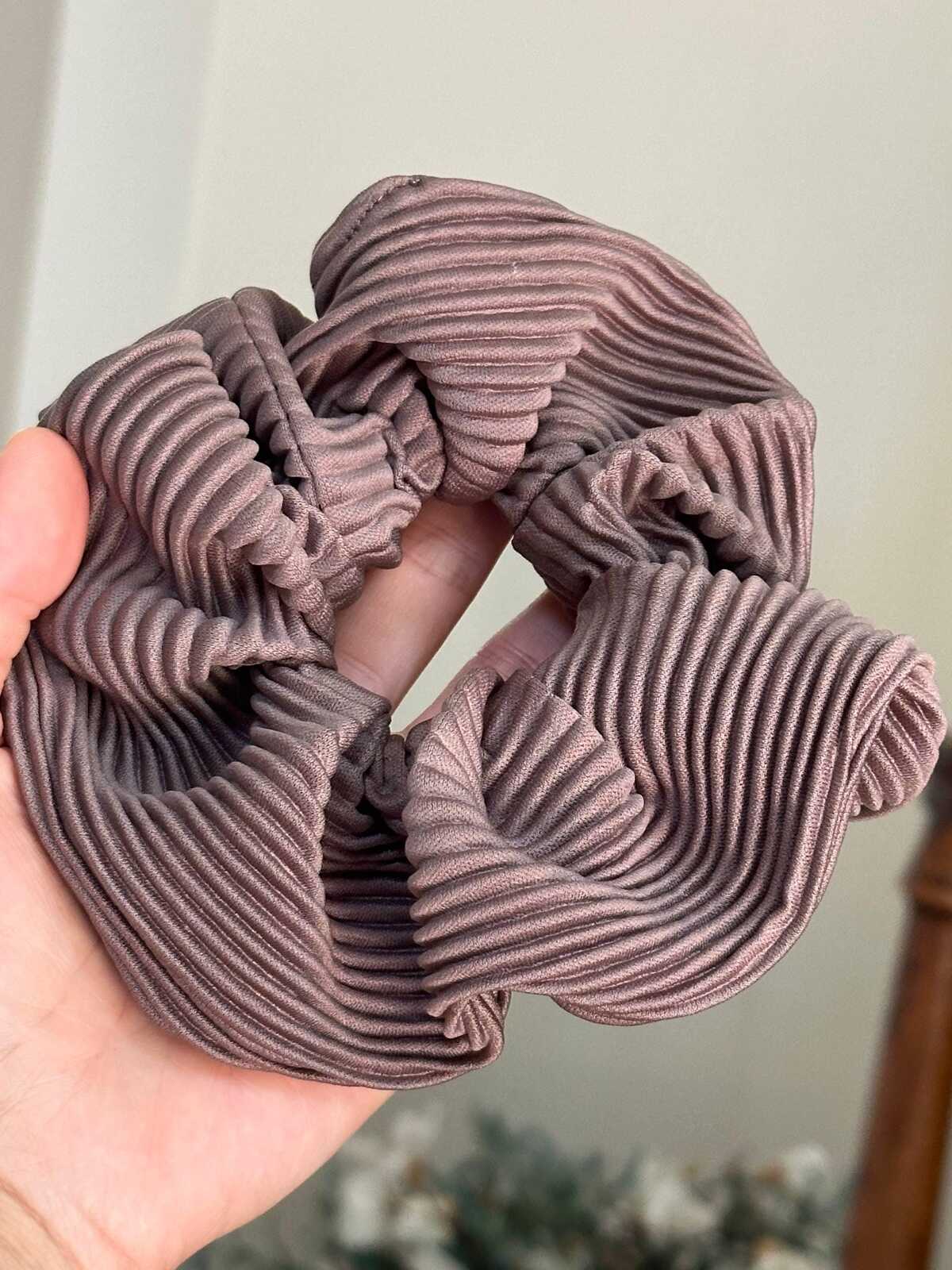 2pcs Pleated Satin Scrunchie Large Fluffy Hair Cloud - Creamy Mocha Dusty Mauve Hair Tie, Coquette Aesthetic Academic Satin