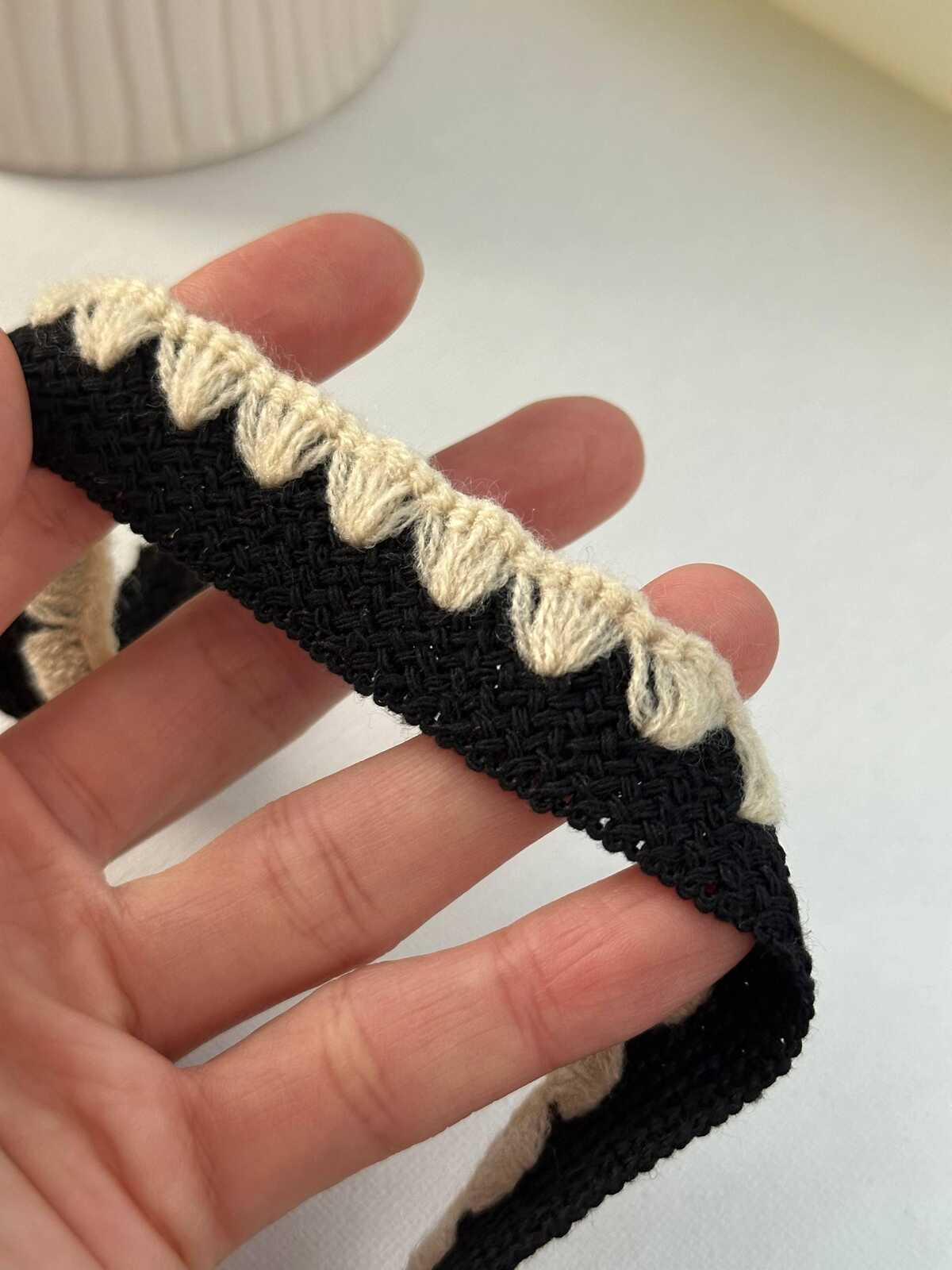 5Yds Non-Stretch 0.75" Black Cream Woven Wool Crochet Braided Trim Wholesale