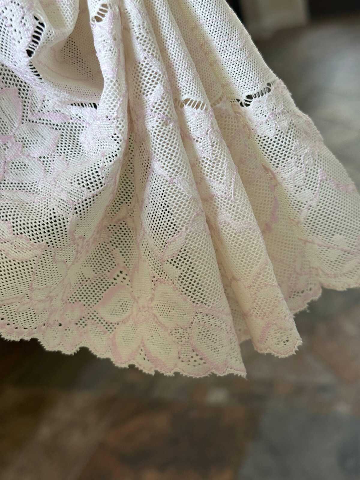 Two Tone Cream Beige & Pale Pink Floral Galloon Lace Trim Symmetrical Double Scalloped Edge Tulle Ribbon for Gowns Crafts Sewing, 7.65"