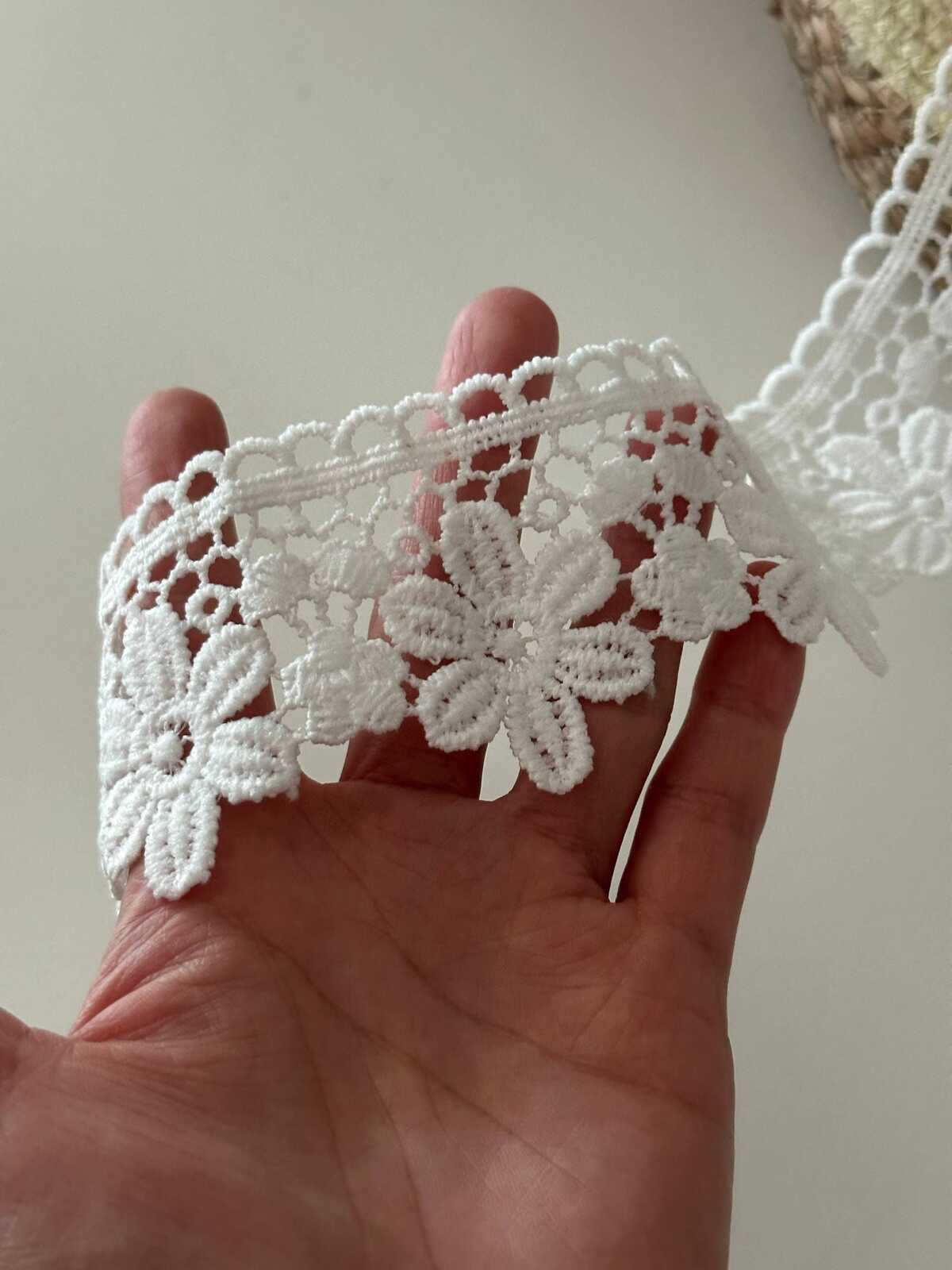 10yds White Guipure Floral Lace Trim, 2" Daisy Ribbon, Bulk Clearance Coquette Y2K Lace, Garment Trim, DIY Sewing, Retail Wholesale