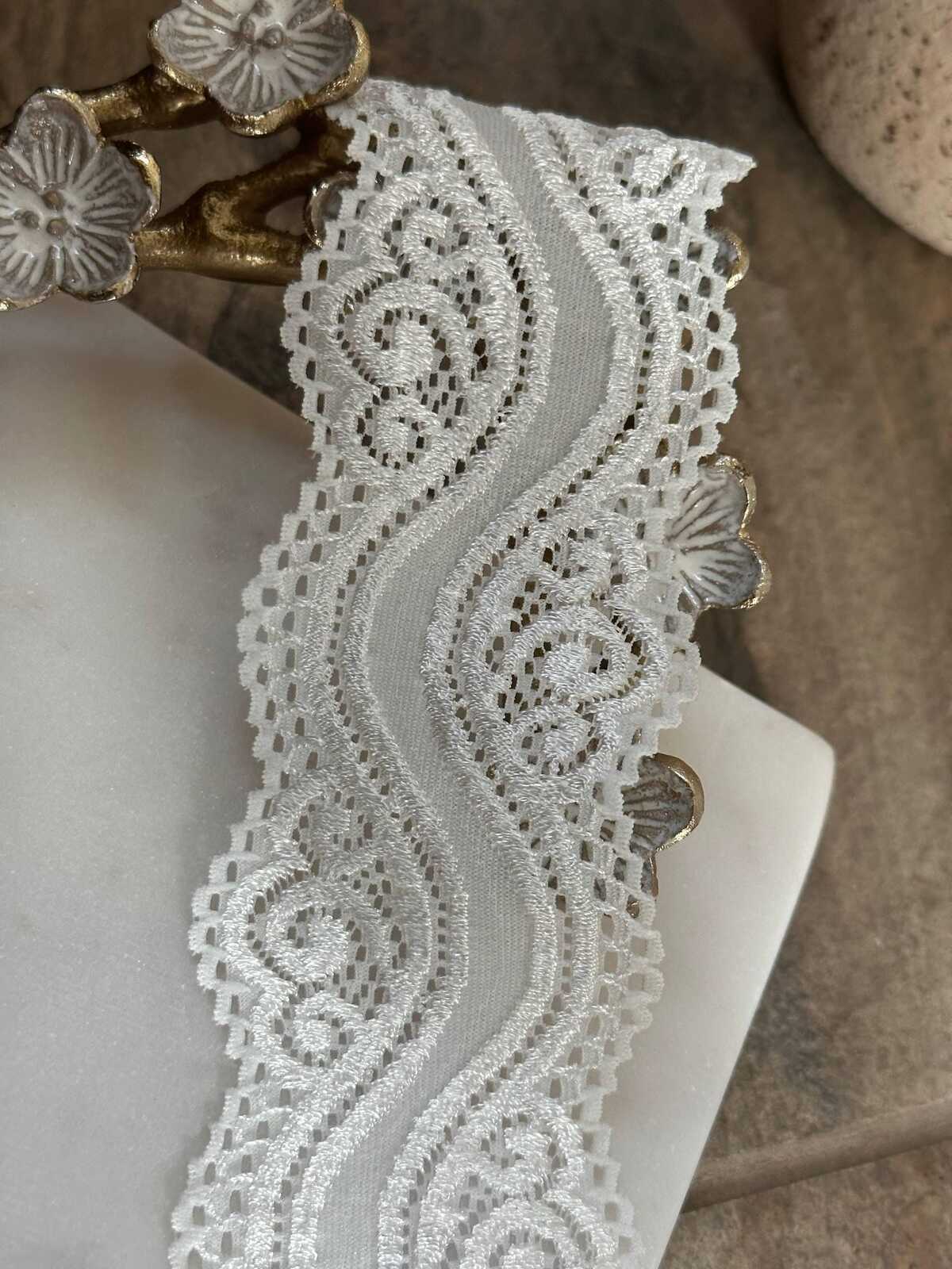 Soft Ivory White Wavy Vine Swirl Stretch Lace Trim by the Yard, Scalloped Elastic Ribbon for Coquette Crafts, 2.25", Retail Wholesale Bulk