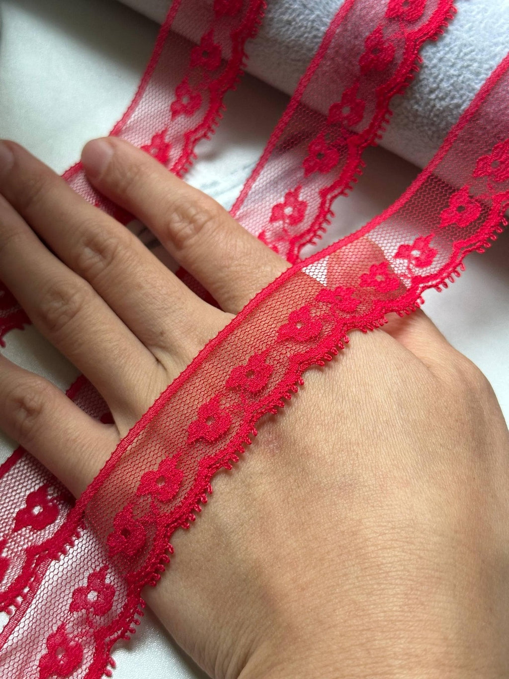 10yds Ultra Soft Crimson Red Floral Eyelash Non-Stretch Mesh Lace Trim by the Yard, Narrow Scalloped Tulle Ribbon, 1", Retail Wholesale Bulk